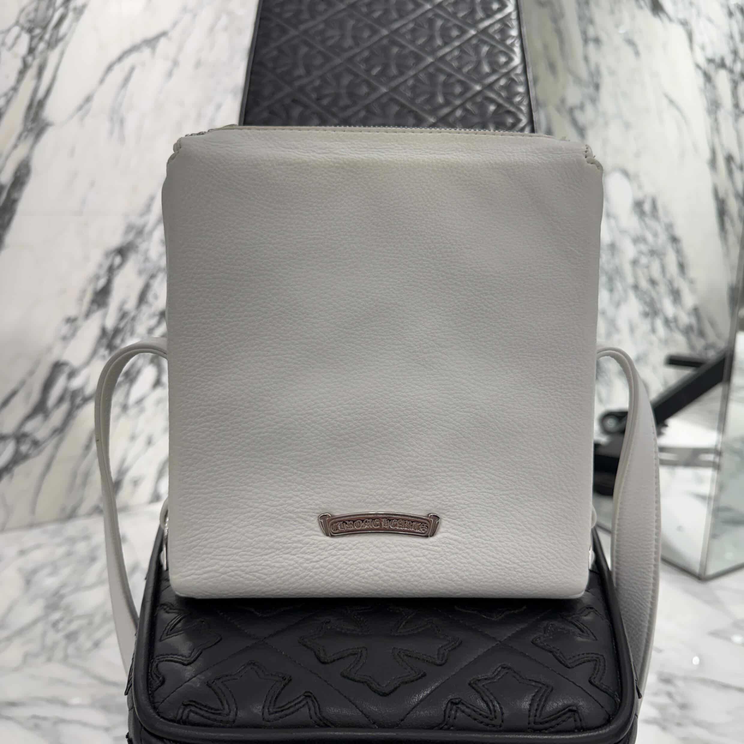 CHROME HEARTS PLUG 3 Cemetary Cross Patch Leather Shoulder Bag クロムハーツ プラグ 3セメタリークロス パッチ レザー ショルダーバッグ