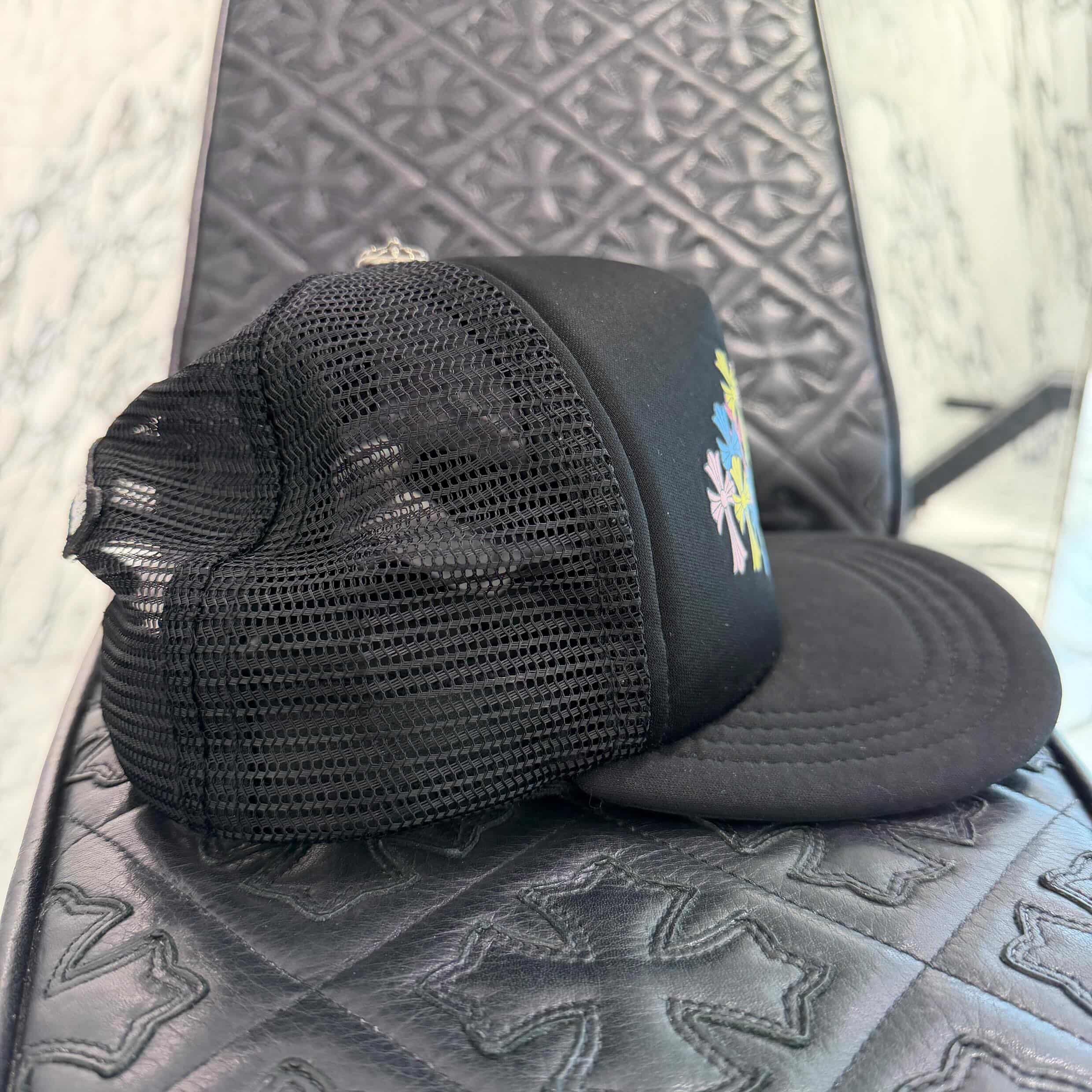 CHROME HEARTS Multi Color Cemetery Cross Print Trucker Cap ONE SIZE (53-60) クロムハーツ マルチカラー セメタリークロス プリント トラッカーキャップ ONE SIZE (53-60)
