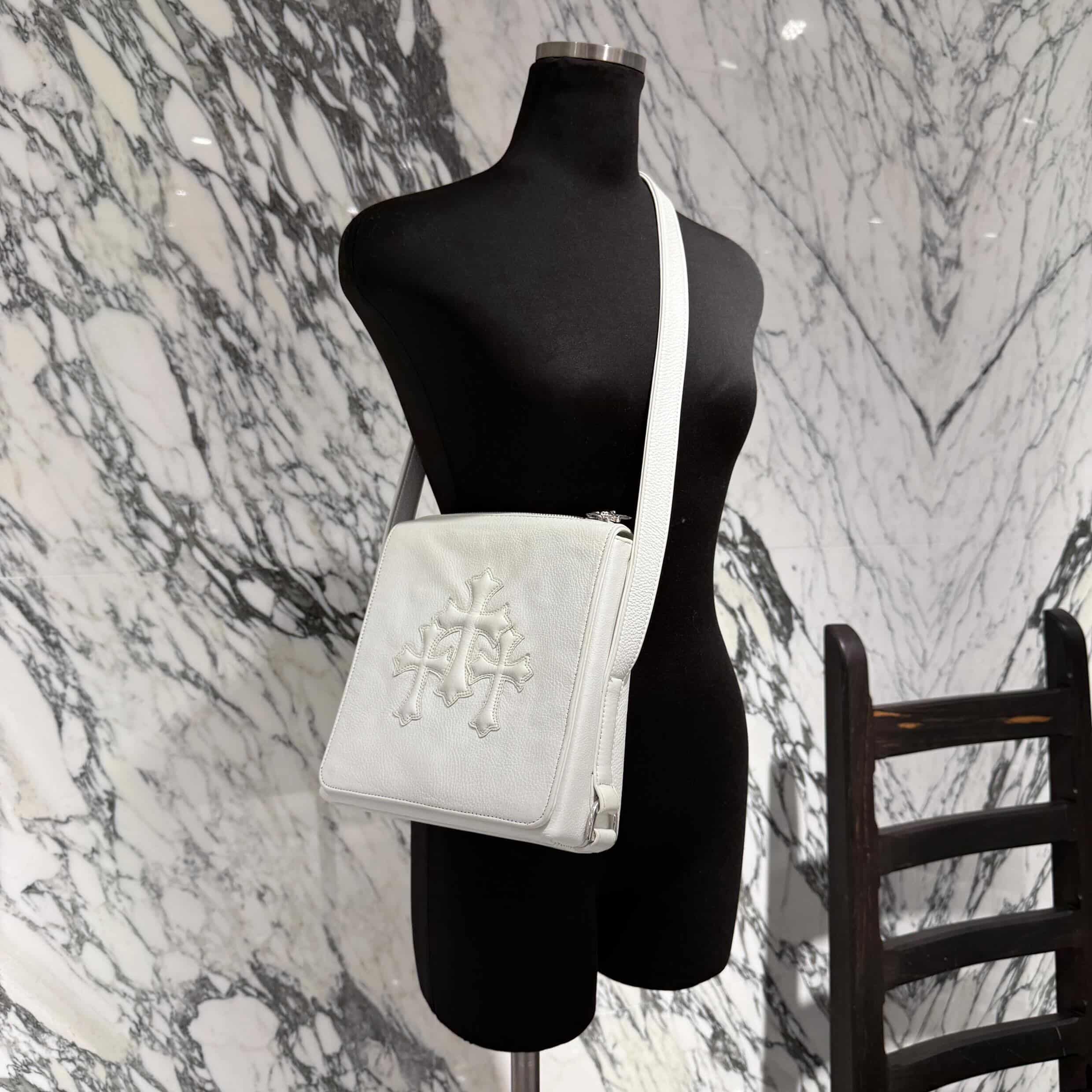 CHROME HEARTS PLUG 3 Cemetary Cross Patch Leather Shoulder Bag クロムハーツ プラグ 3セメタリークロス パッチ レザー ショルダーバッグ