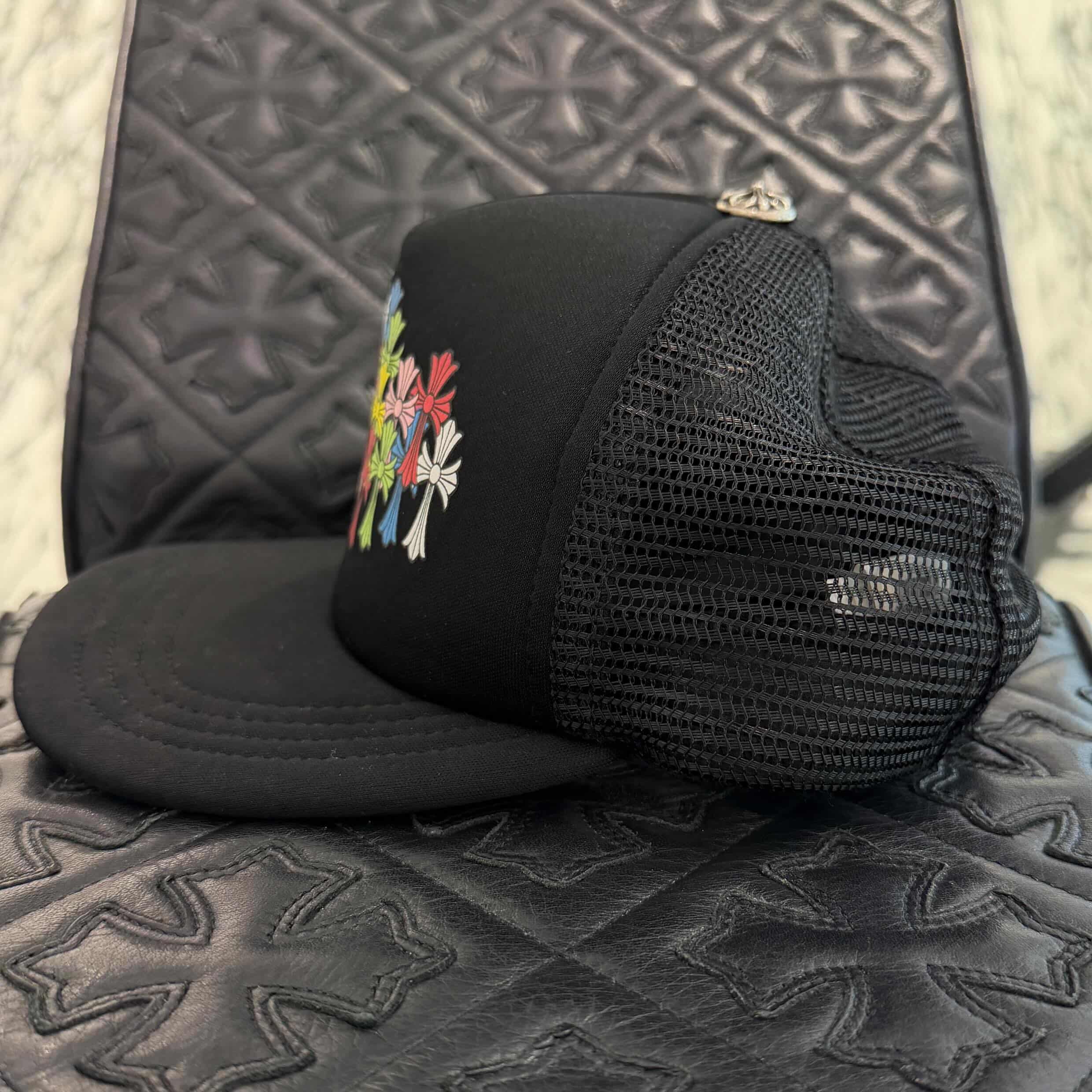 CHROME HEARTS Multi Color Cemetery Cross Print Trucker Cap ONE SIZE (53-60) クロムハーツ マルチカラー セメタリークロス プリント トラッカーキャップ ONE SIZE (53-60)
