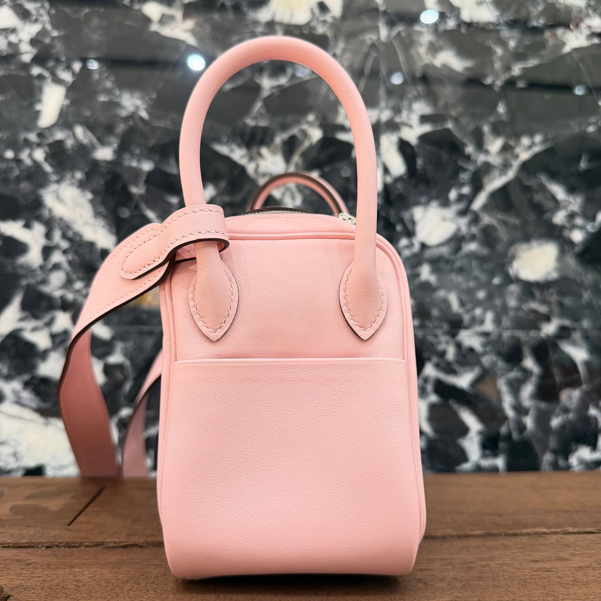 HERMES Lindy Mini "Rose Sakura" B刻印 エルメス リンディミニ "ローズサクラ" レザーショルダーバッグ B刻印