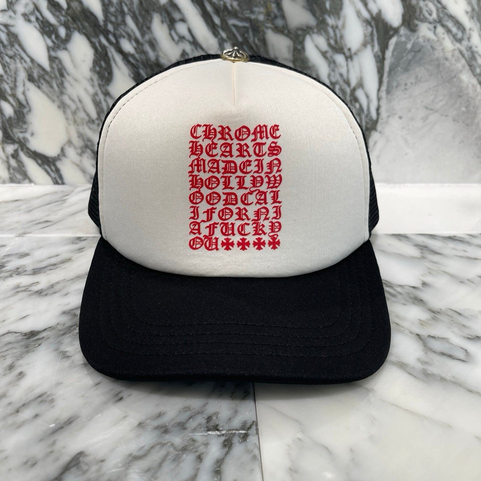CHROME HEARTS Vertical Logo Trucker Cap Size ONE SIZE（53-60