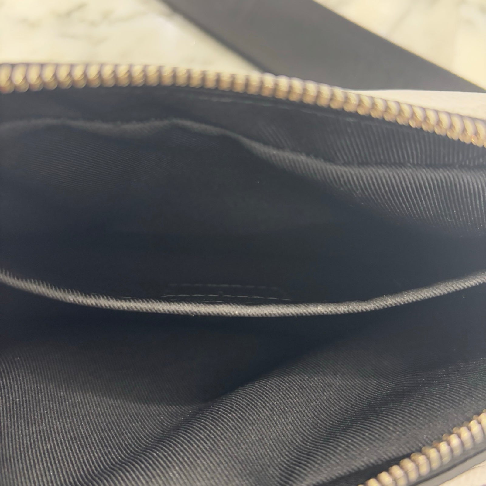 LOUIS VUITTON 2024SS Alpha Messenger Bron Taigarama Shoulder Bag M31069 ルイヴィトン アルファ・メッセンジャー ブロン タイガラマ ショルダーバッグ