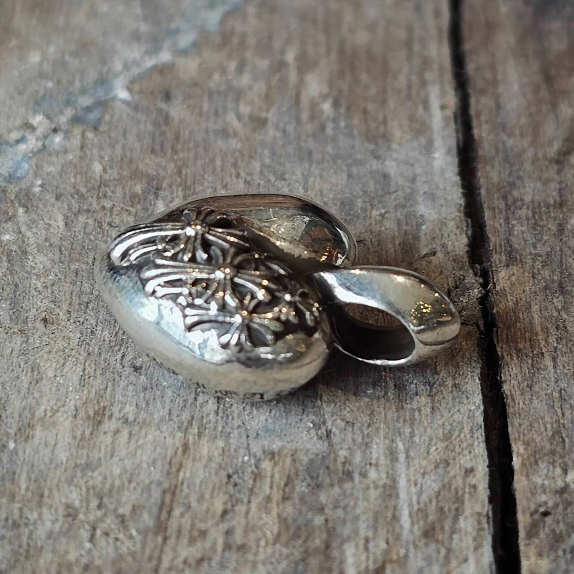 CHROME HEARTS Cemetery Cross Viny Heart Charm Pendant Top クロムハーツ セメタリークロス ヴィニーハート チャーム ペンダントトップ