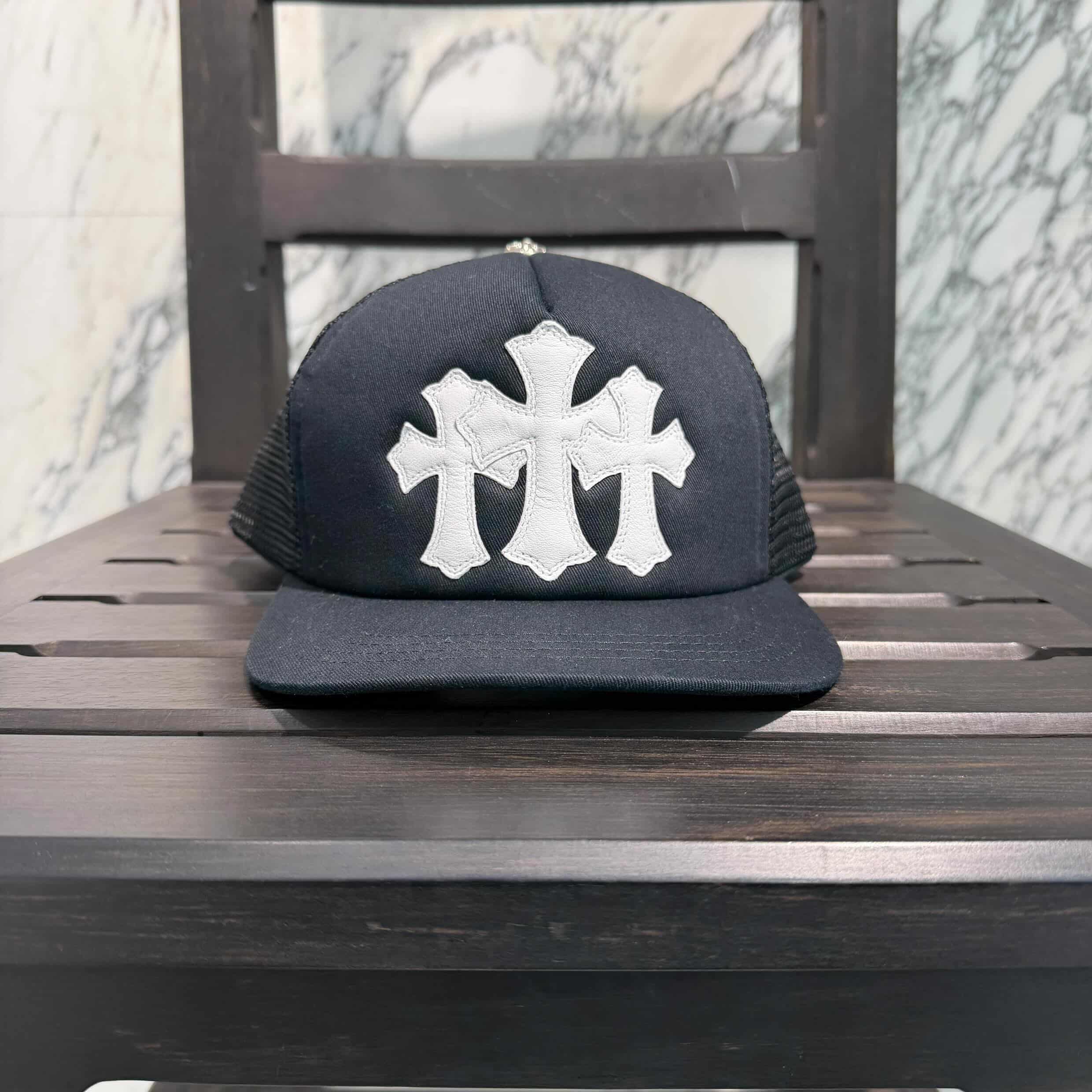 CHROME HEARTS Triple Cross Patch Trucker Cap ONE SIZE (51-61) クロムハーツ トリプルクロスパッチ トラッカーキャップ ONE SIZE (51-61)