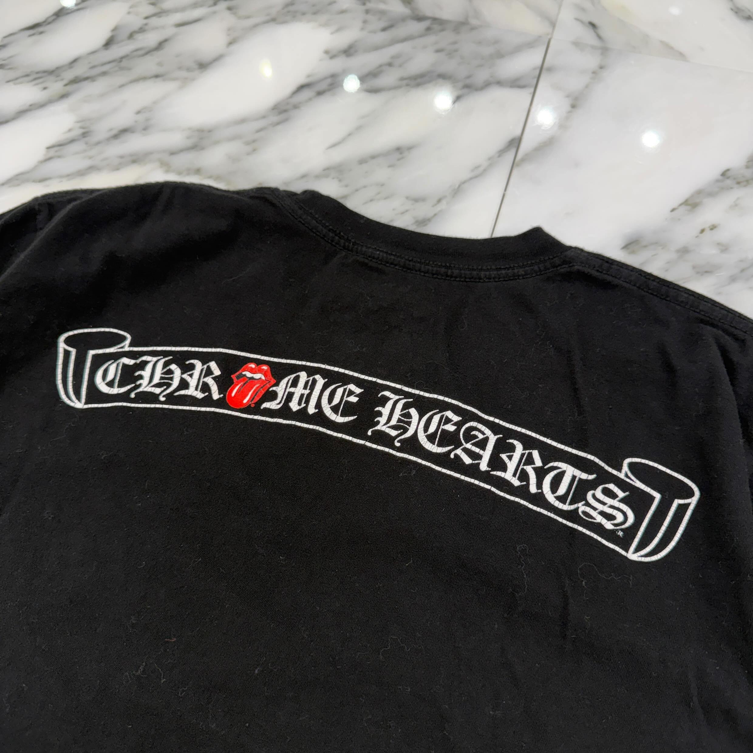 CHROME HEARTS × The Rolling Stones 2024SS Lip Tan Neck Logo Back Scroll Tee Size M クロムハーツ × ローリングストーンズ リップアンドタン ネックロゴ バックスクロール Tシャツ サイズM