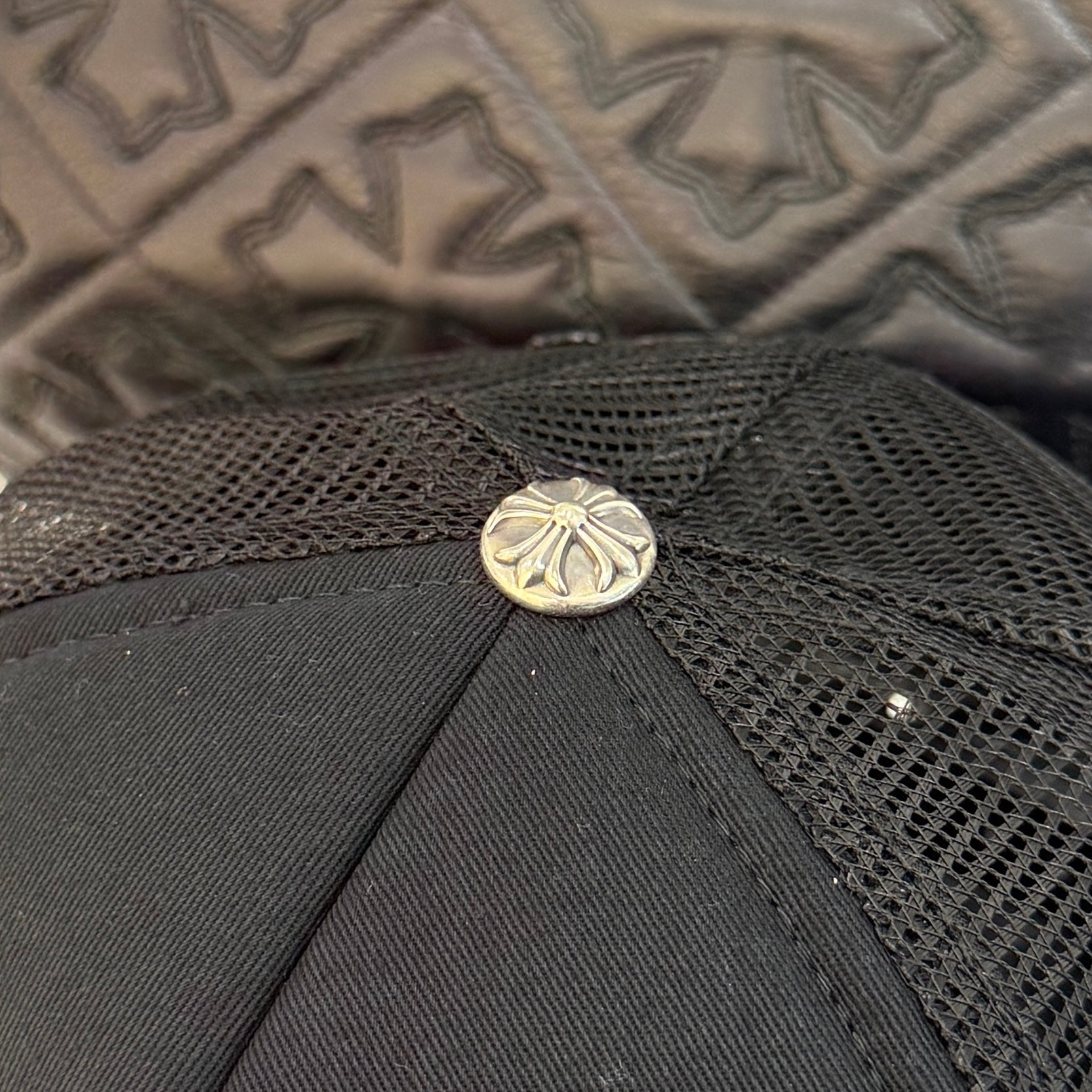 ア*ル様 CHROME HEARTS クロムハーツ　クロスパッチ　キャップ　カモ CHROME HEARTS Camo Triple Cross Leather Patch Trucker Cap