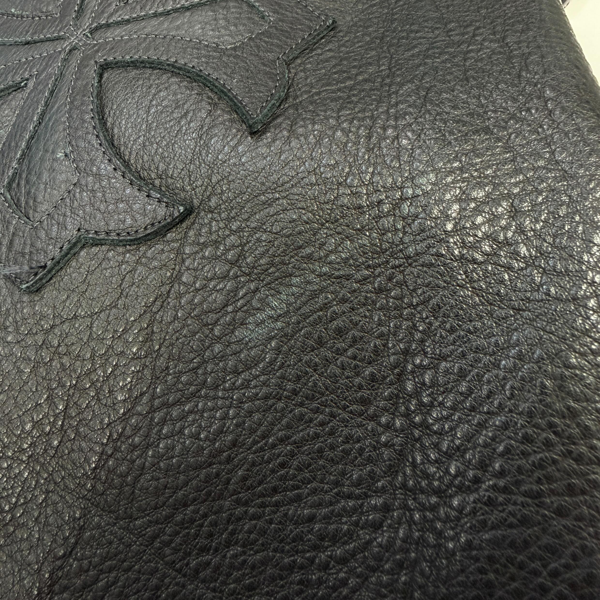 CHROME HEARTS Y NOT Cemetery Cross Leather Patch Arm Leather Sweat Shirt Size S クロムハーツ ワイノット セメタリークロス レザーパッチ アームレザー スウェットシャツ サイズS