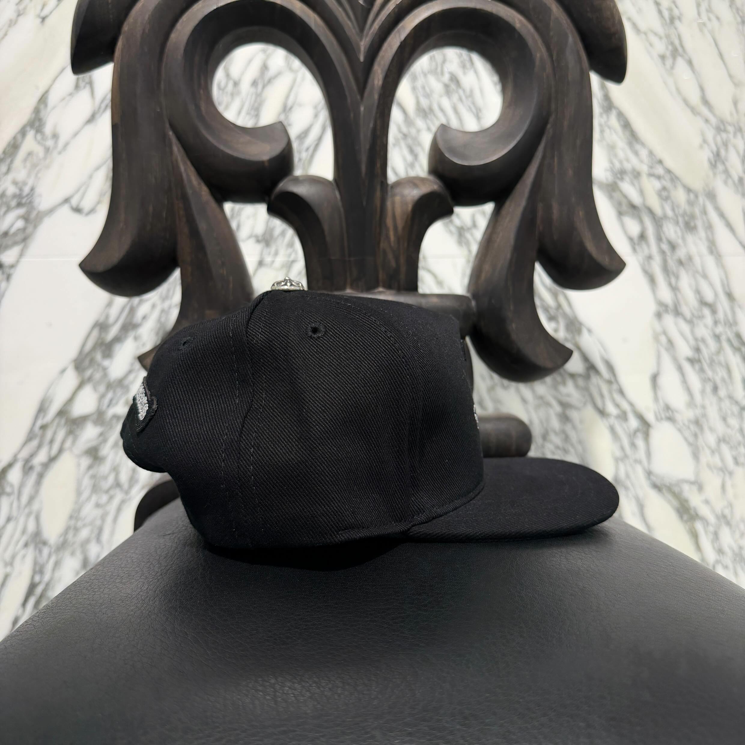 CHROME HEARTS BS Flare Scroll Embroidery Baseball Cap Size ONE SIZE (51-61) クロムハーツ BSフレア スクロール 刺繍 ベースボールキャップ サイズONE SIZE (51-61)