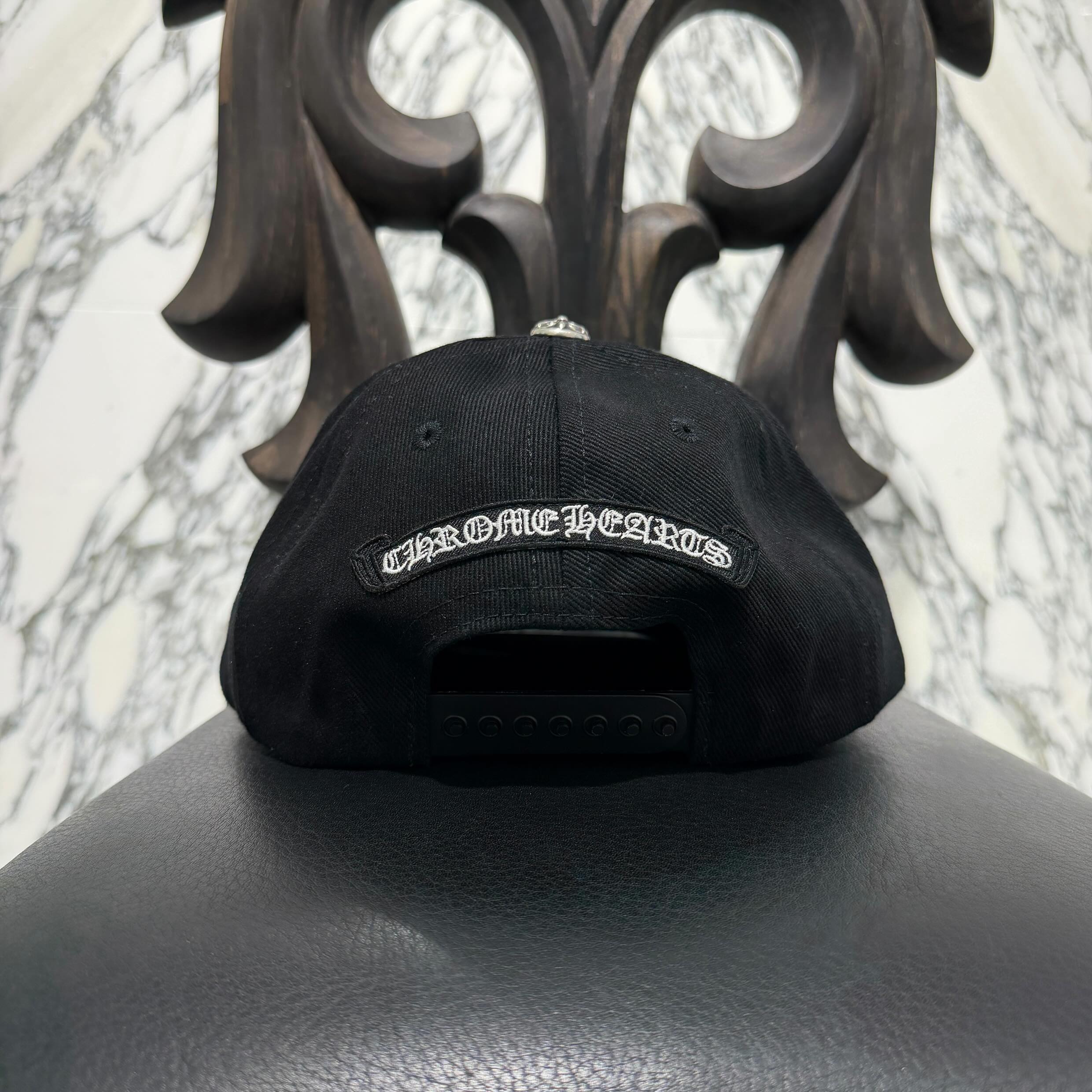 CHROME HEARTS BS Flare Scroll Embroidery Baseball Cap Size ONE SIZE (51-61) クロムハーツ BSフレア スクロール 刺繍 ベースボールキャップ サイズONE SIZE (51-61)