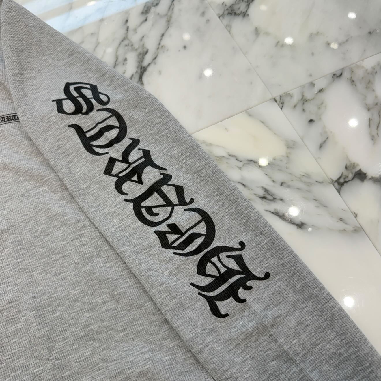CHROME HEARTS 2025SS Scroll Label Arm Logo Print Thermal Long Sleeve Tee Size XL クロムハーツ スクロールラベル アームロゴプリント サーマル ロングスリーブ Tシャツ サイズXL