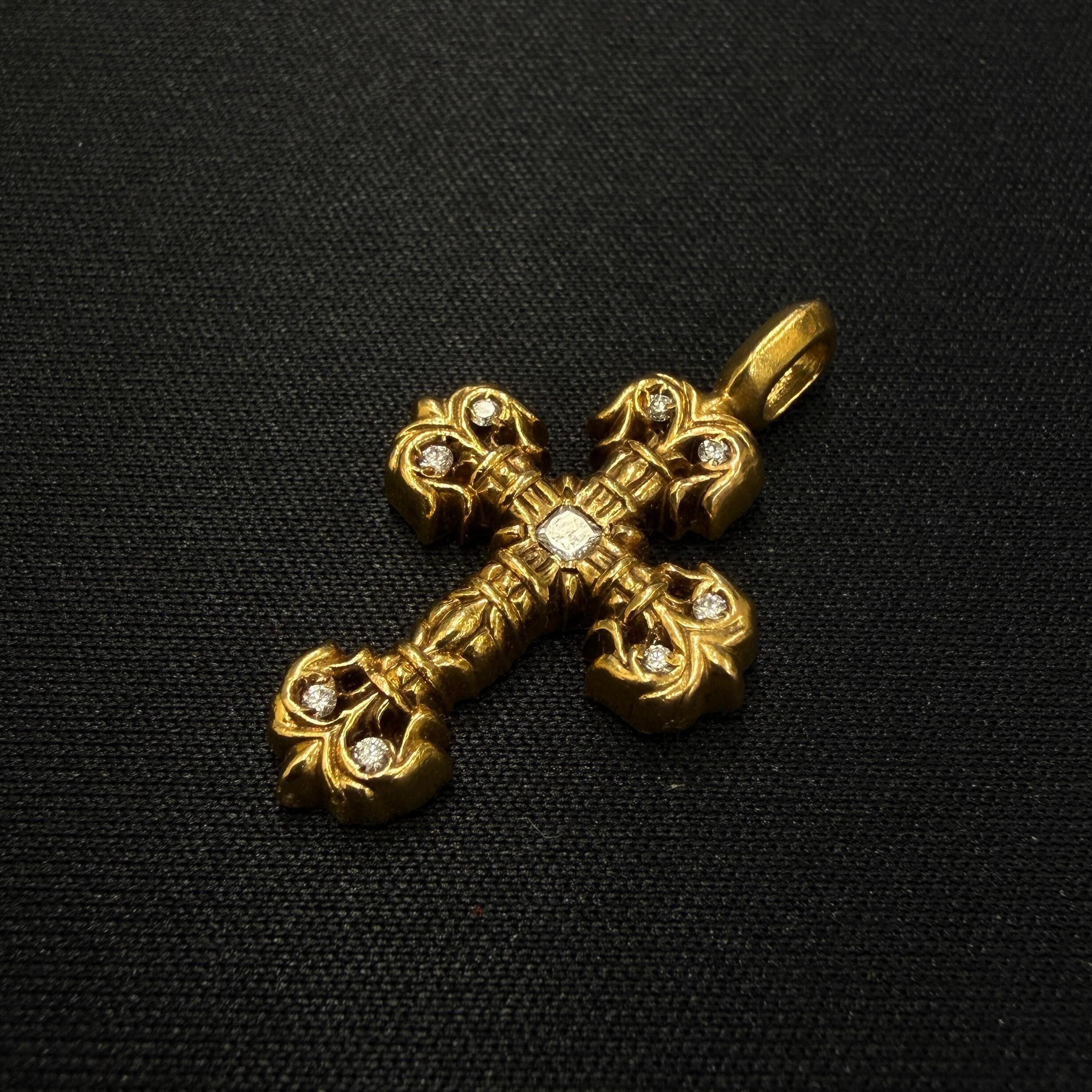 CHROME HEARTS 22K Tiny Filigree Cross Pave Diamond Pendant Top クロムハーツ 22K タイニー フィリグリークロス パヴェダイヤモンド ペンダント トップ