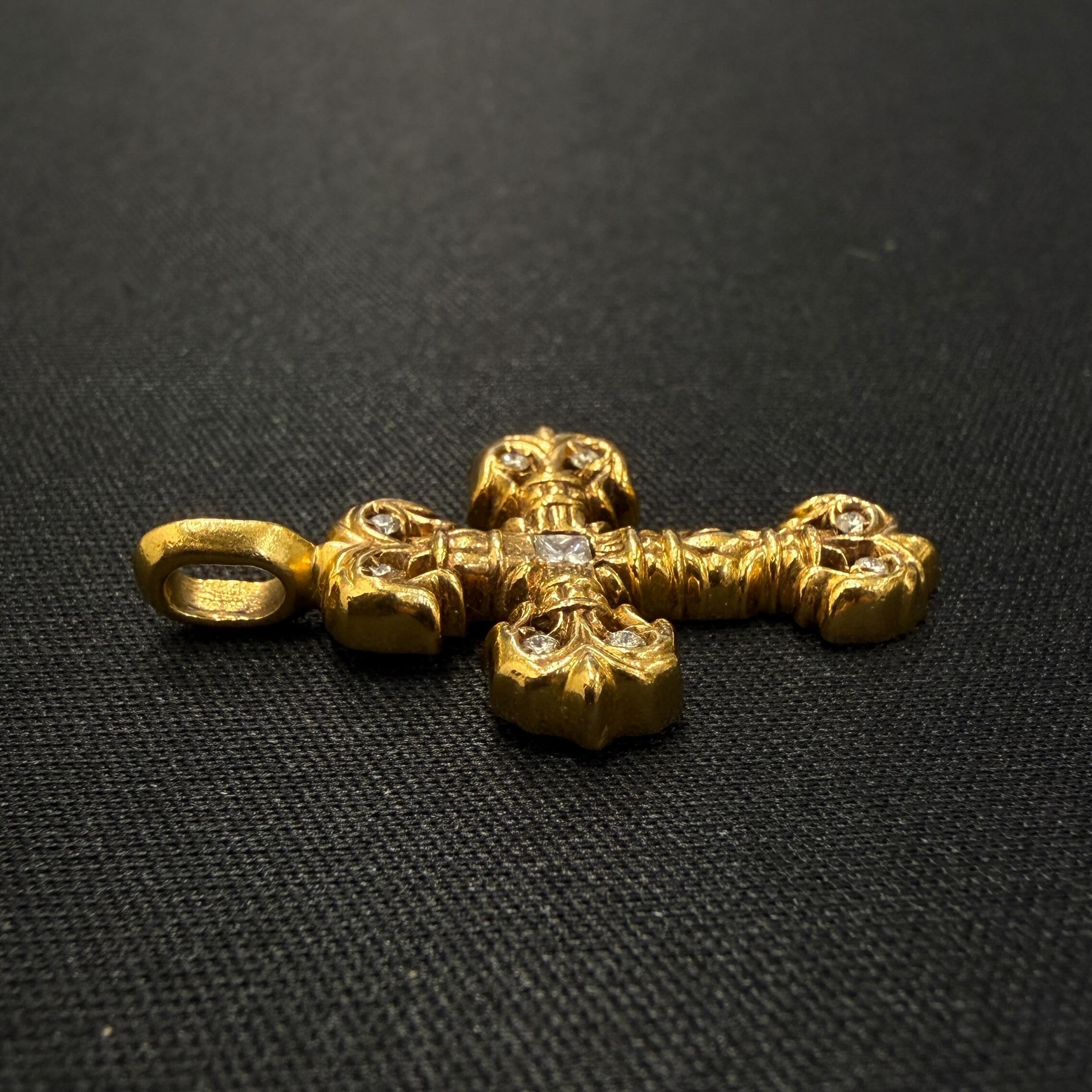 CHROME HEARTS 22K Tiny Filigree Cross Pave Diamond Pendant Top クロムハーツ 22K タイニー フィリグリークロス パヴェダイヤモンド ペンダント トップ