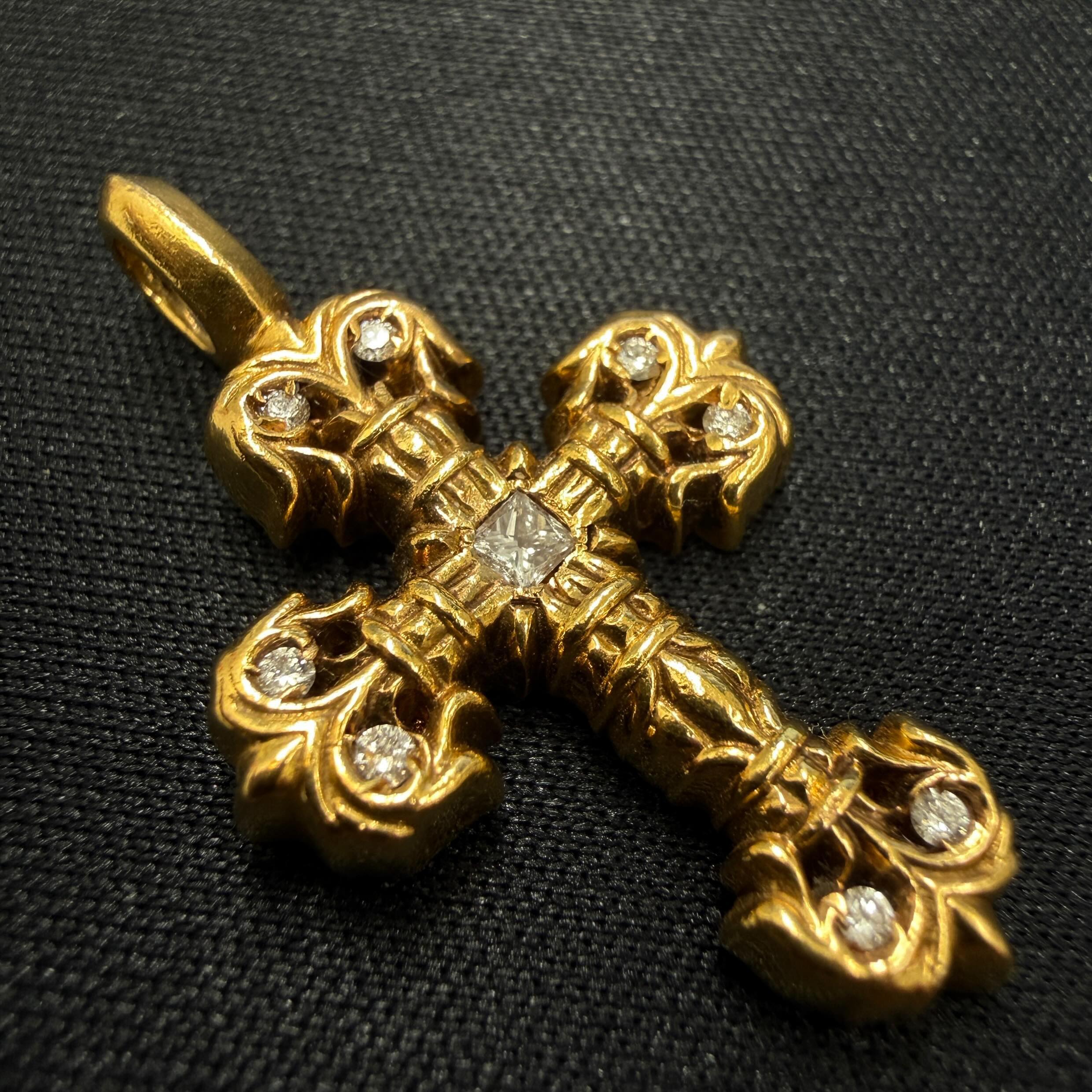 CHROME HEARTS 22K Tiny Filigree Cross Pave Diamond Pendant Top クロムハーツ 22K タイニー フィリグリークロス パヴェダイヤモンド ペンダント トップ