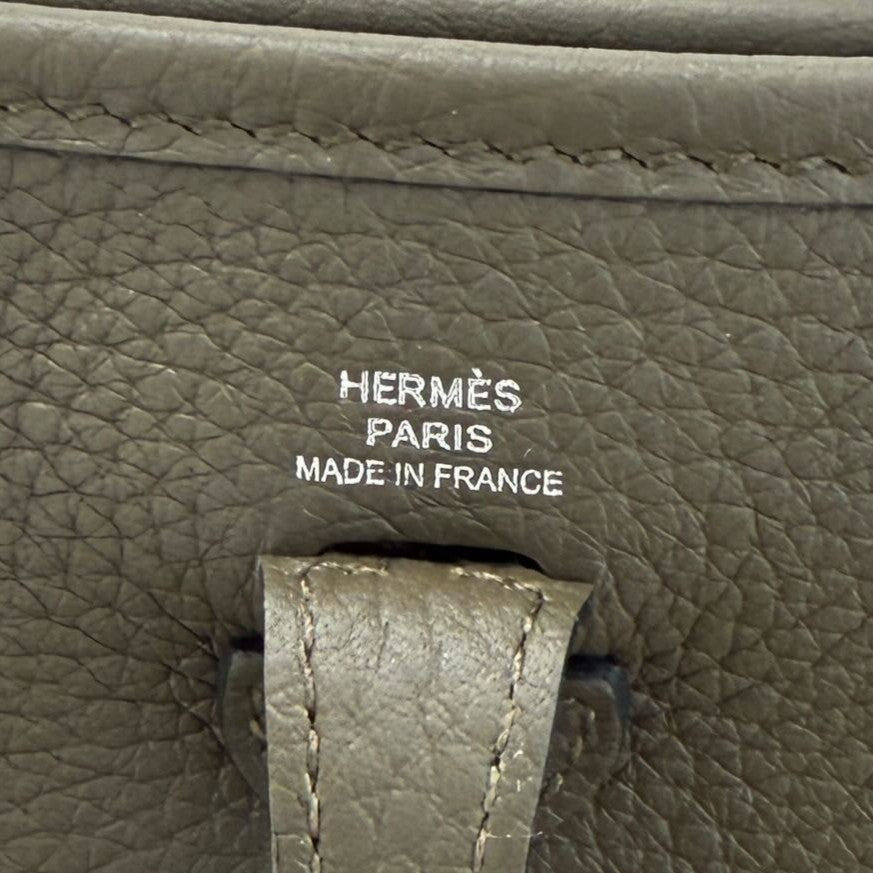 HERMES Evelyn Amazon TPM "Rouge Serie" G刻印 エルメス エブリン アマゾン TPM "ルージュセリエ" レザーショルダーバッグ G刻印