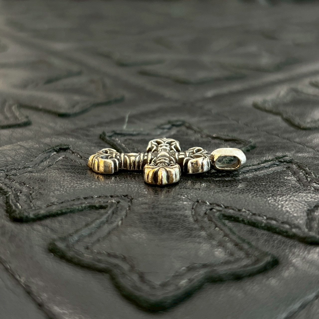 CHROME HEARTS Tiny Filigree Cross Charm Pendent Top クロムハーツ
