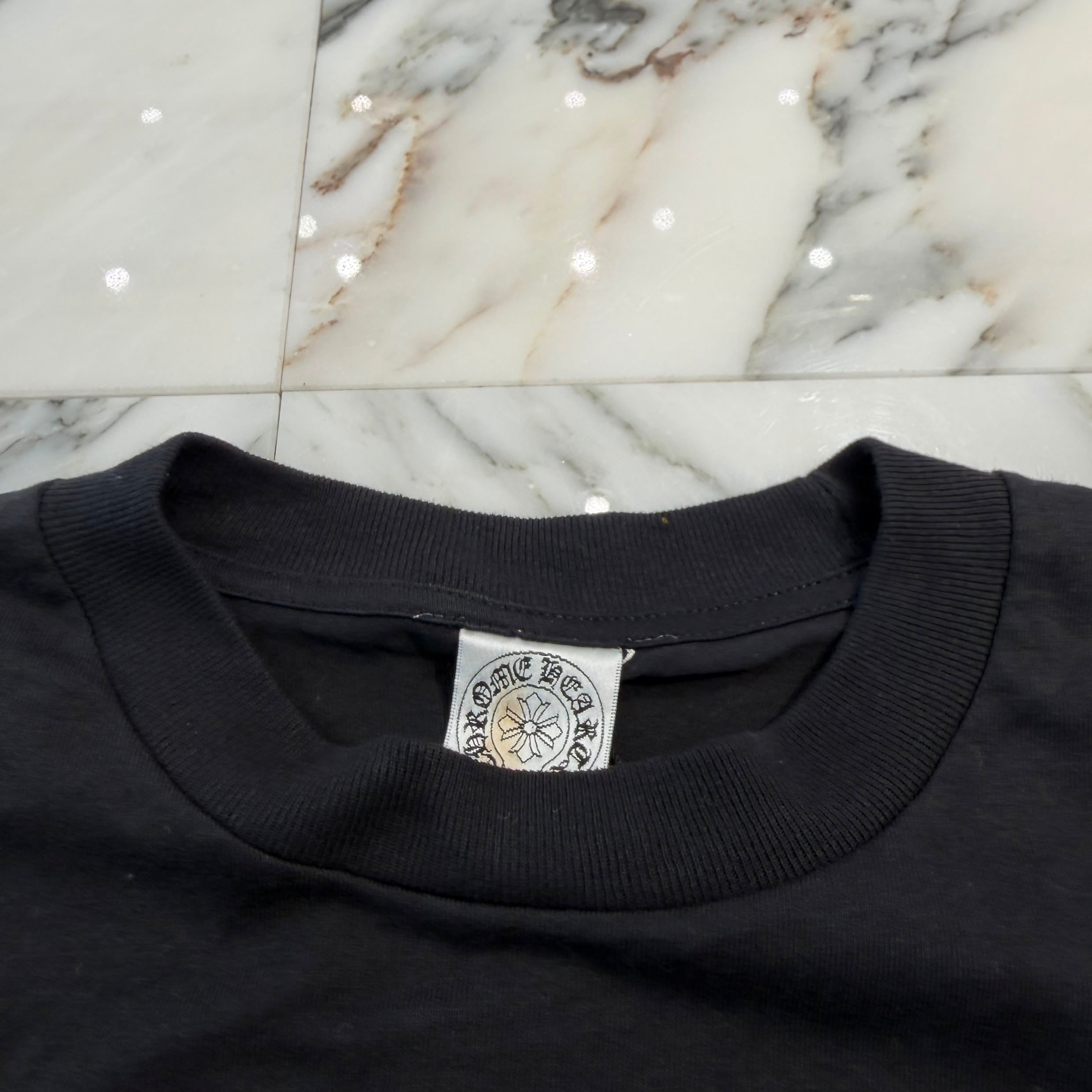 CHROME HEARTS Horseshoe Back Cemetery Cross Print Tee Size L