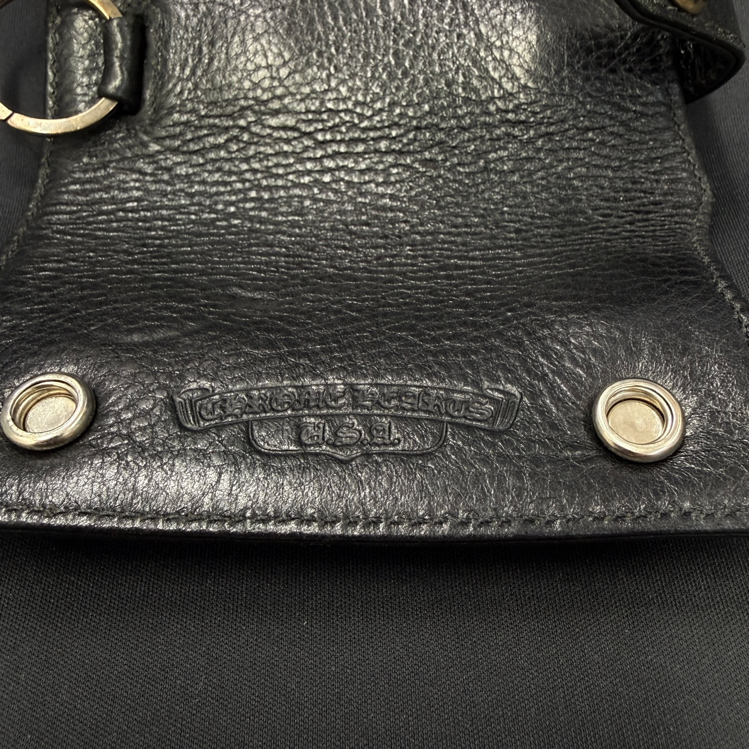 CHROME HEARTS Destroyed Leather Cross Ball Snap Button Key Case