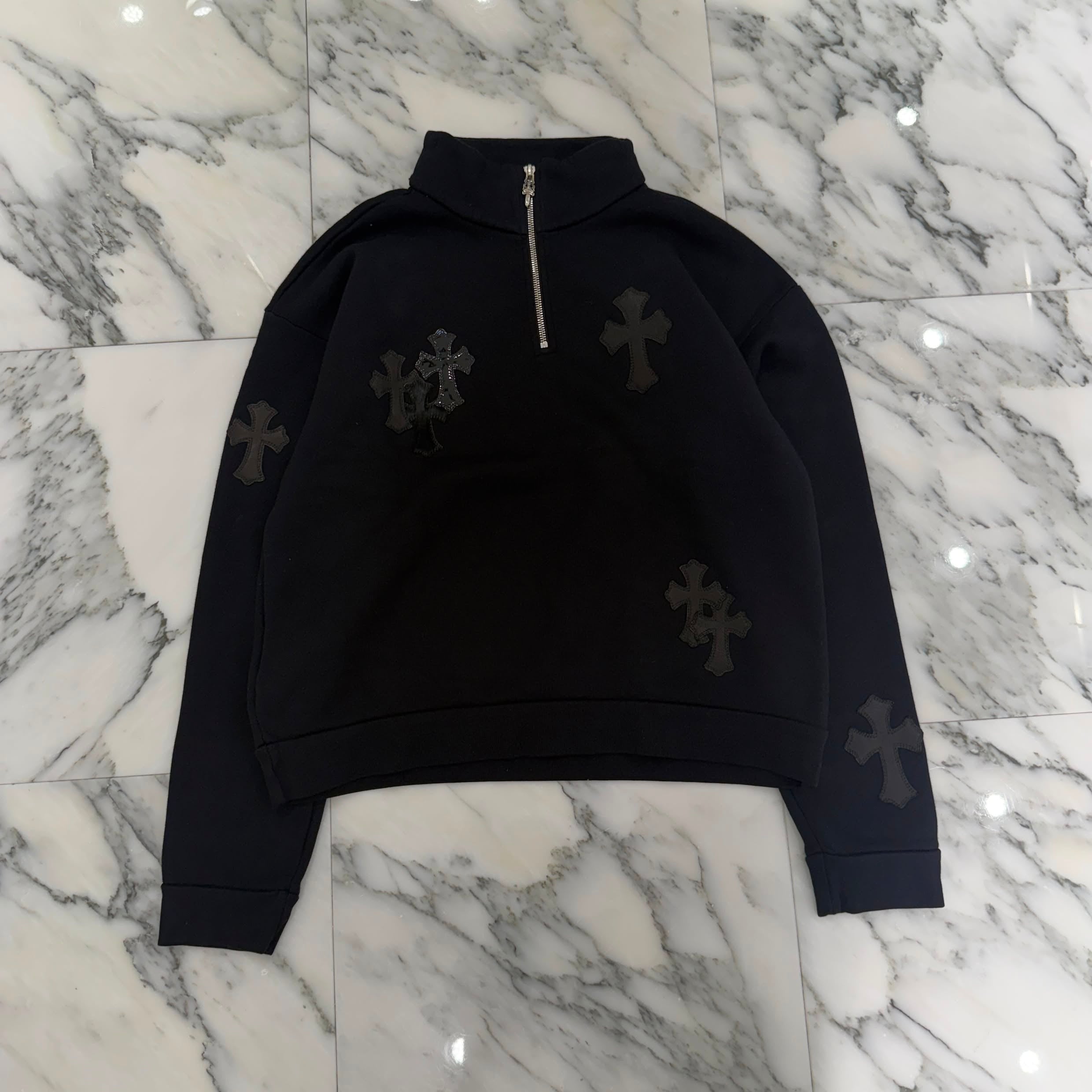 CHROME HEARTS Y NOT Multi Leather Cross Patch Half Zip Sweatshirt Size S クロムハーツ ワイノット マルチレザークロスパッチ ハーフジップ スウェットシャツ サイズS