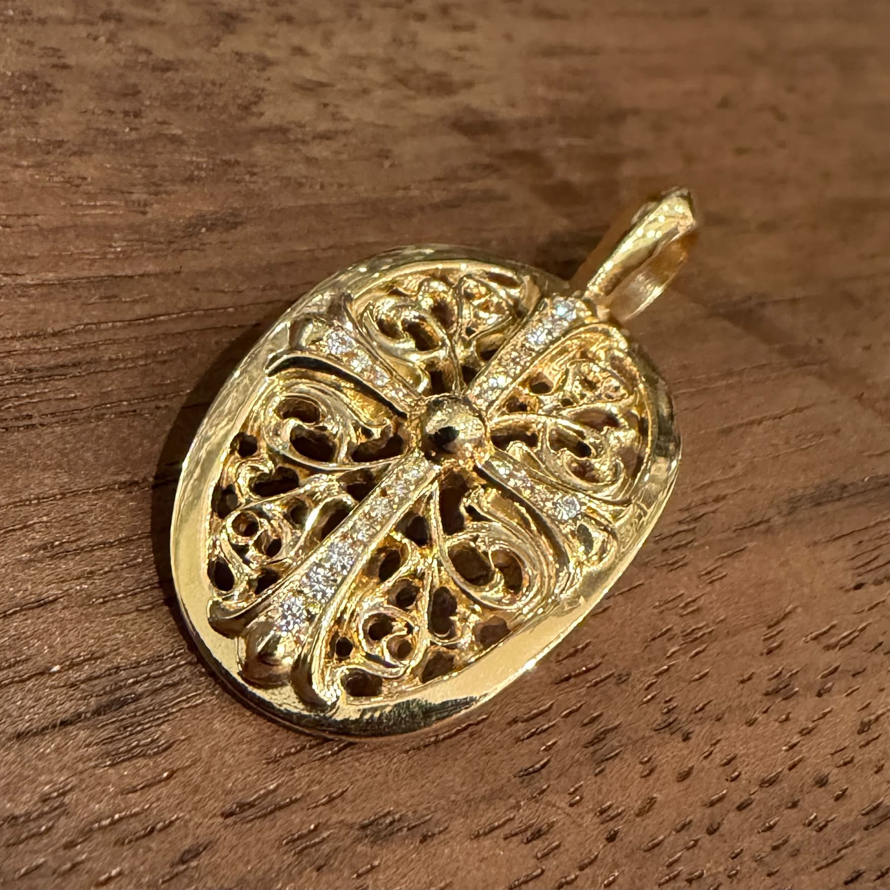 CHROME HEARTS 22K Classic Oval Cross Pendent Top Pave Diamond クロムハーツ 22K クラシック オーバルクロス ペンダントトップ パヴェダイヤモンド