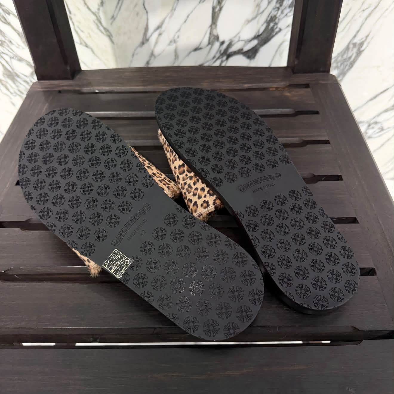 CHROME HEARTS Leather Cross Patch Harako Leather Flat Sandals Size 42 クロムハーツ レザークロスパッチ ハラコレザーフラットサンダル サイズ42