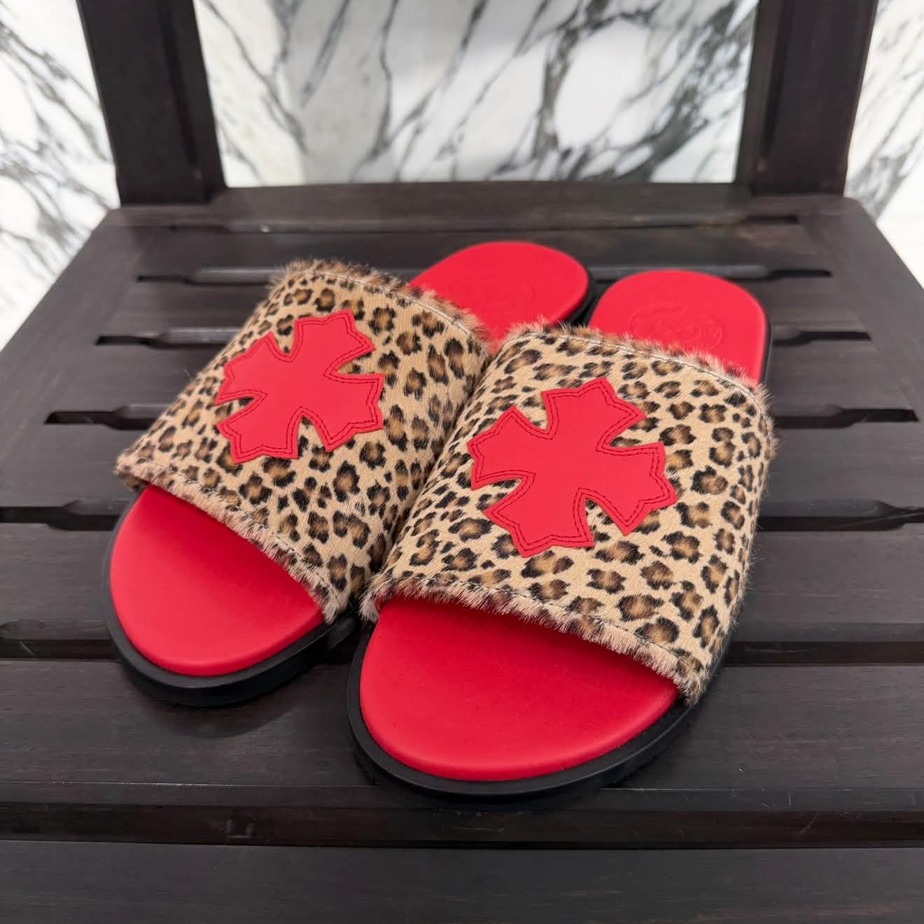 CHROME HEARTS レザークロスパッチ フラットサンダル CHROME HEARTS Leather Cross Patch Harako Leather Flat Sandals Size