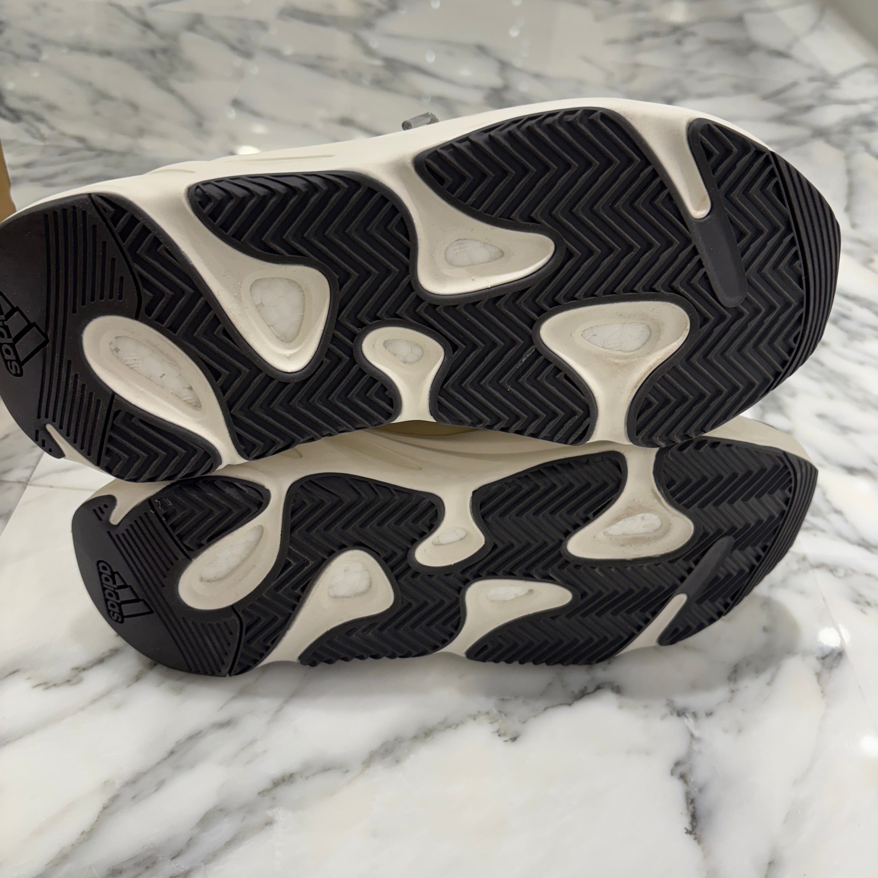 adidas × Kanye West 2022SS Yeezy Boost 700 V2 ''Static'' Sneaker FU6684 Size US10(28cm)アディダス×カニエ・ウェスト イージーブースト 700 V2 ''スタティック'' スニーカー サイズ US(28cm)