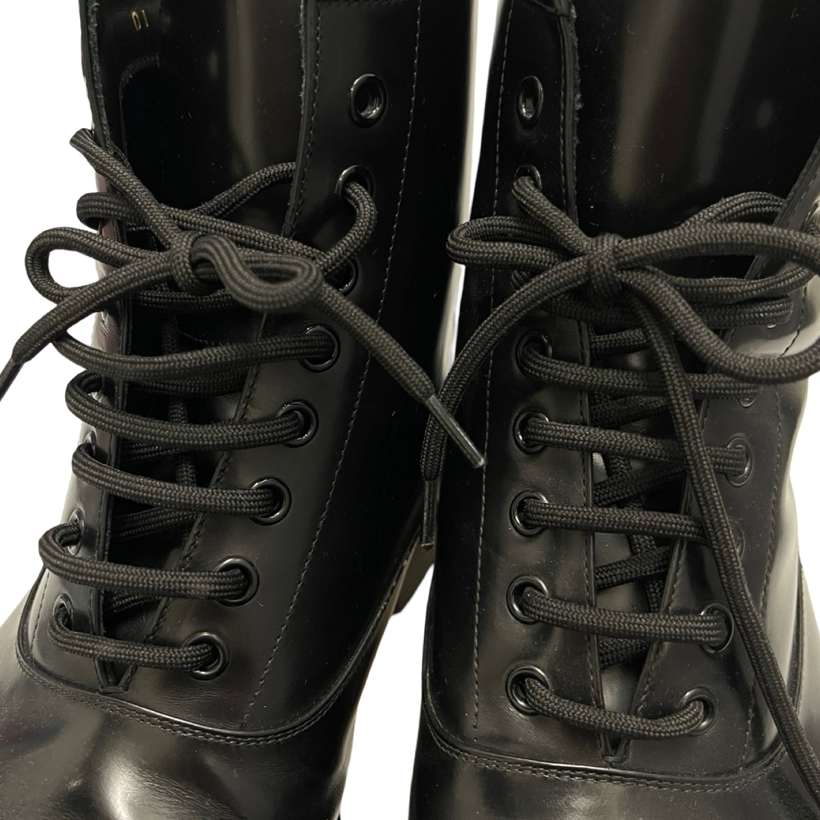 LOUIS VUITTON 8 Hole Straight Tip Lace Up Boots DI0250 Size 7 1/2