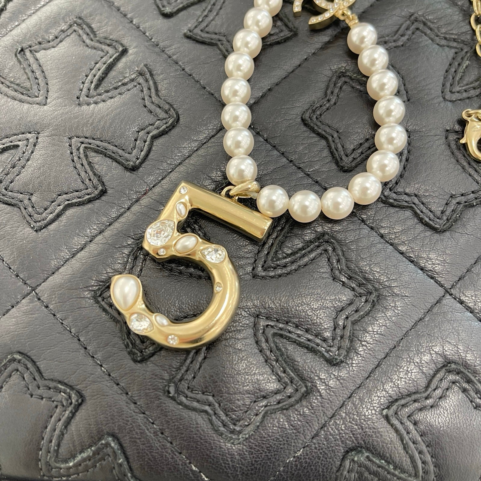 CHANEL 2023SS No.5 Coco Mark Pearl Chain Necklace シャネル No.5 ココマーク パール装飾 チェーンネックレス