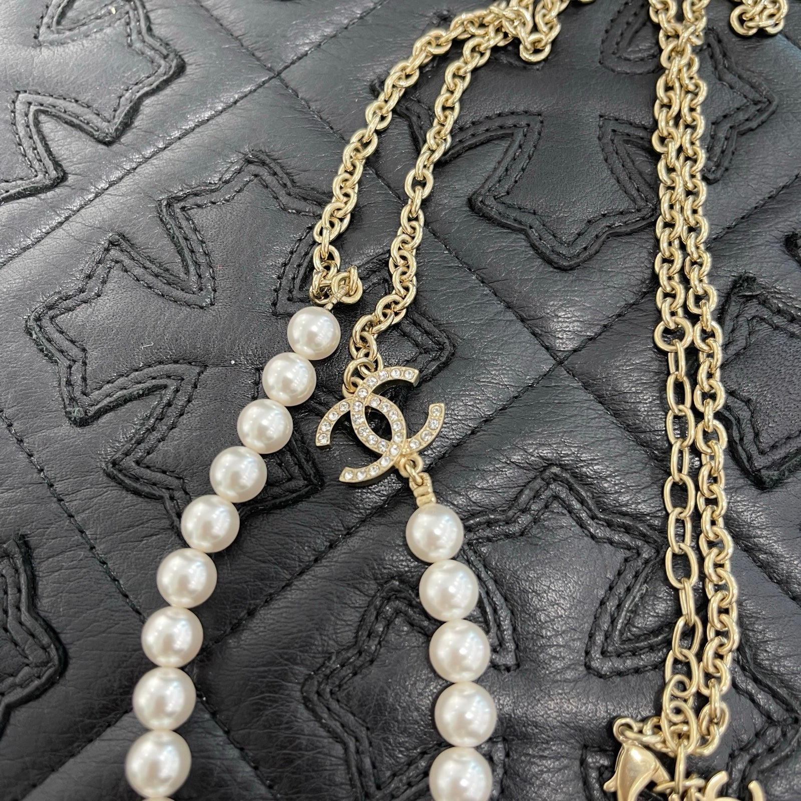 CHANEL 2023SS No.5 Coco Mark Pearl Chain Necklace シャネル No.5 ココマーク パール装飾 チェーンネックレス