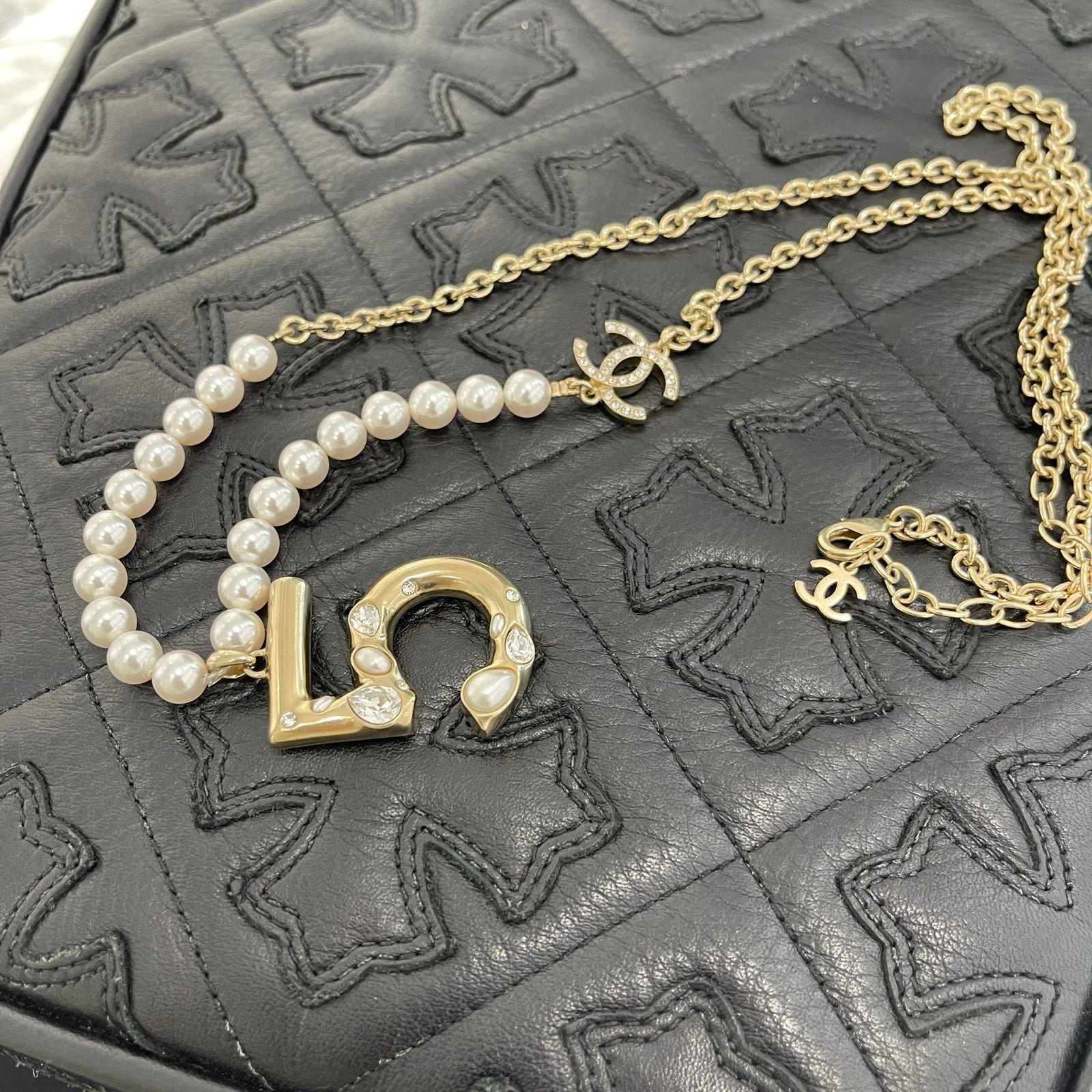 CHANEL 2023SS No.5 Coco Mark Pearl Chain Necklace シャネル No.5 ココマーク パール装飾 チェーンネックレス