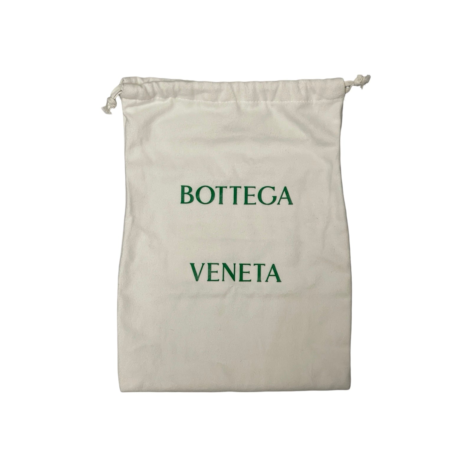 BOTTEGA VENETA Mini Cassette Cross Body Bucket Bag  680217 VCQC4 8425