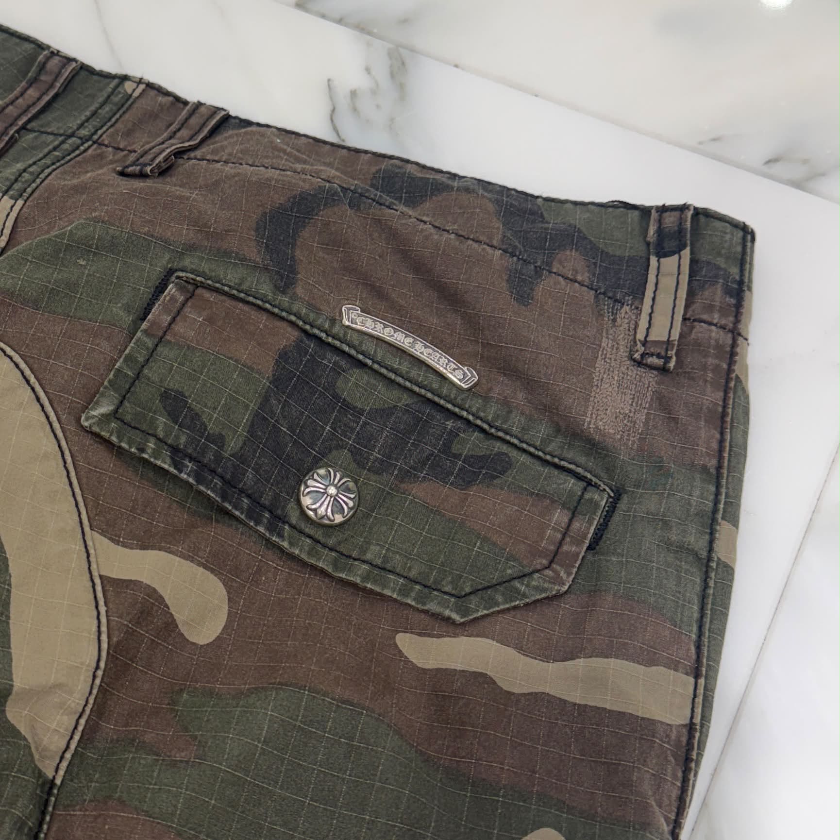 CHROME HEARTS Cross Ball Button Camo Cargo Pants Size 32 クロムハーツ クロスボールボタン カモ カーゴパンツ サイズ32