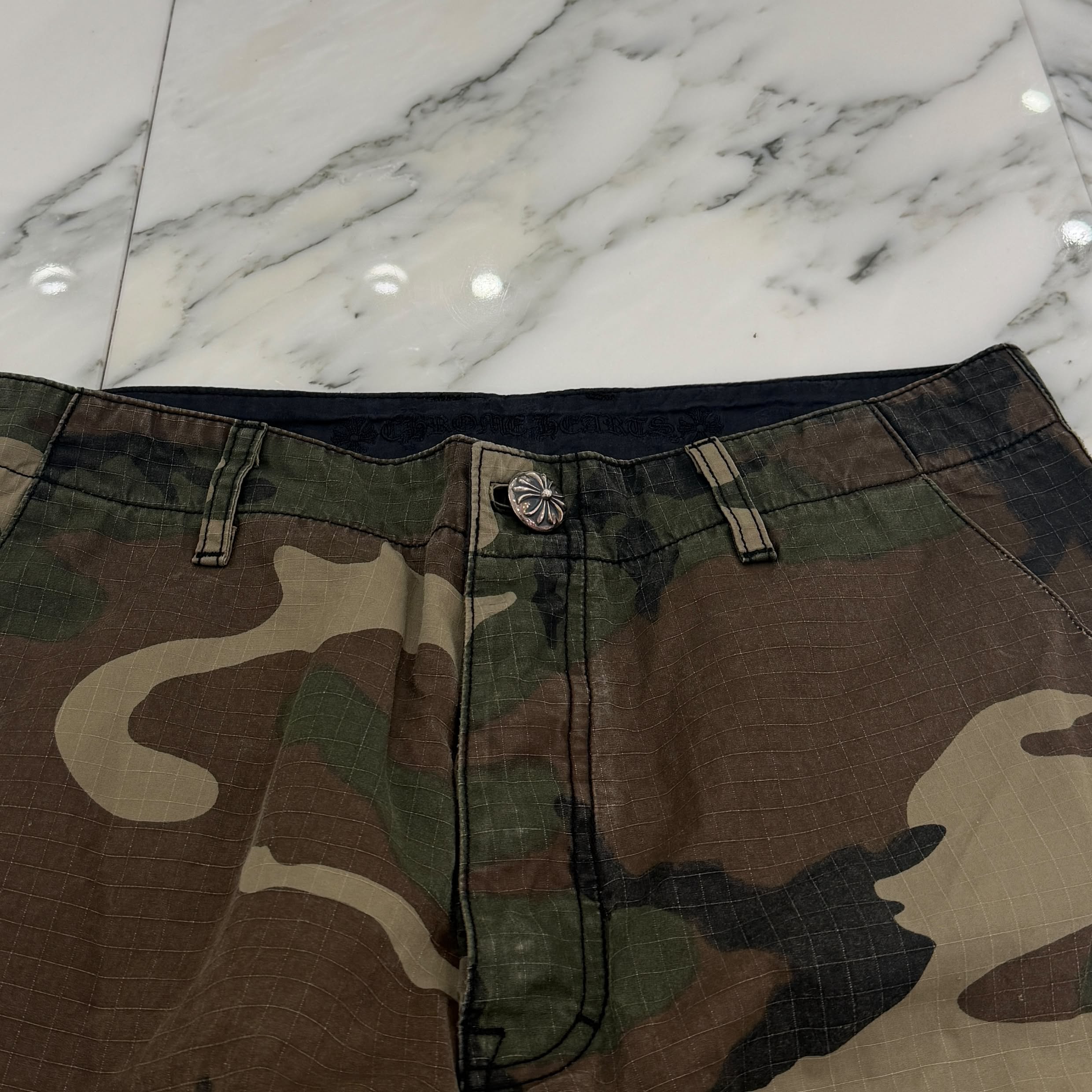 CHROME HEARTS Cross Ball Button Camo Cargo Pants Size 32 クロムハーツ クロスボールボタン カモ カーゴパンツ サイズ32