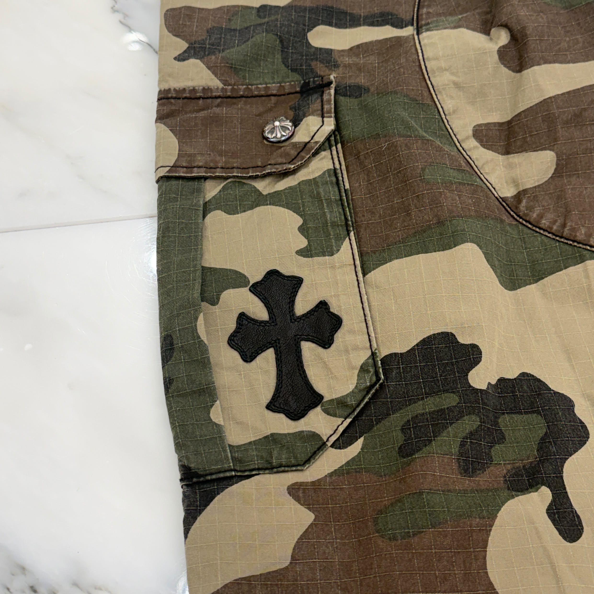 CHROME HEARTS Cross Ball Button Camo Cargo Pants Size 32 クロムハーツ クロスボールボタン カモ カーゴパンツ サイズ32