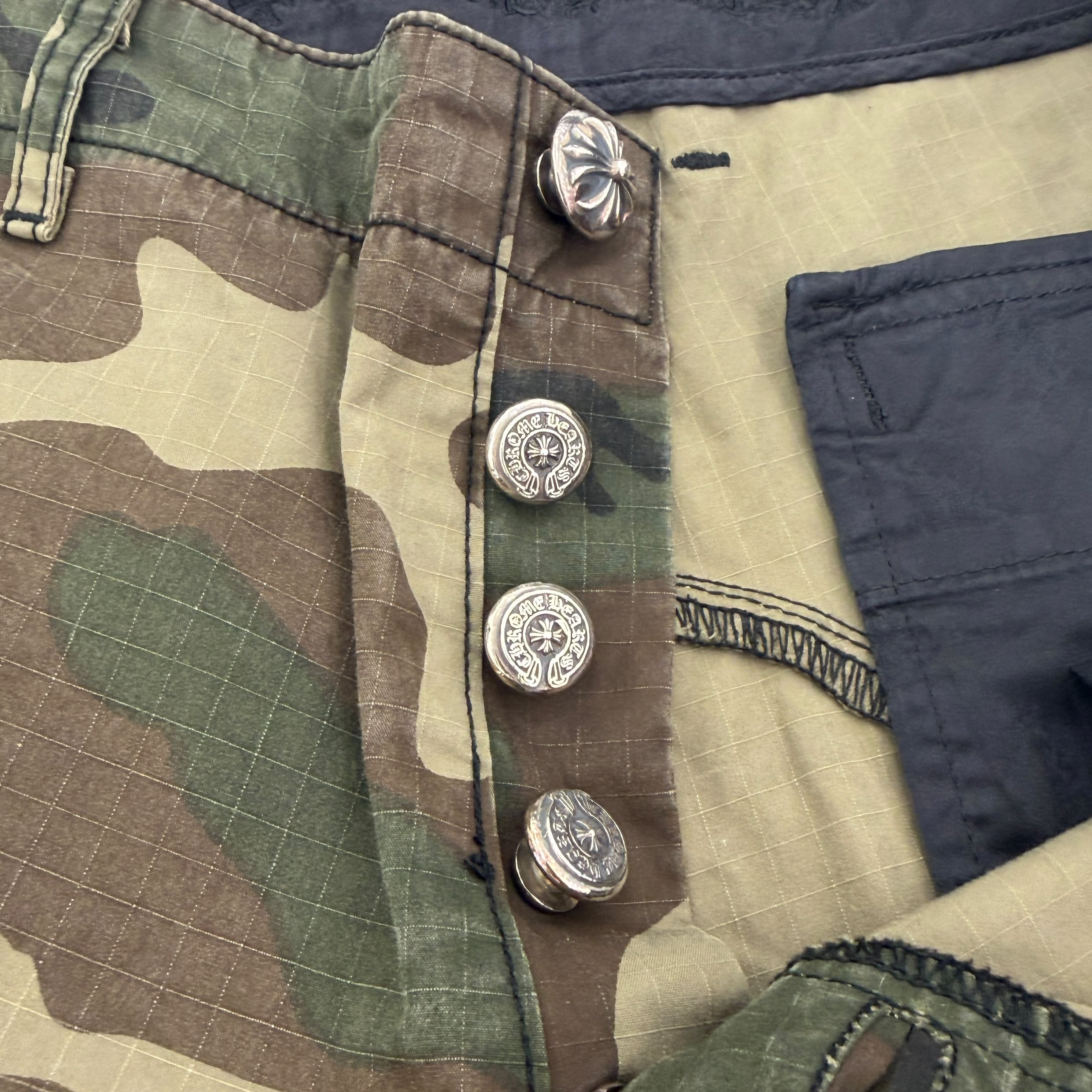 CHROME HEARTS Cross Ball Button Camo Cargo Pants Size 32 クロムハーツ クロスボールボタン カモ カーゴパンツ サイズ32