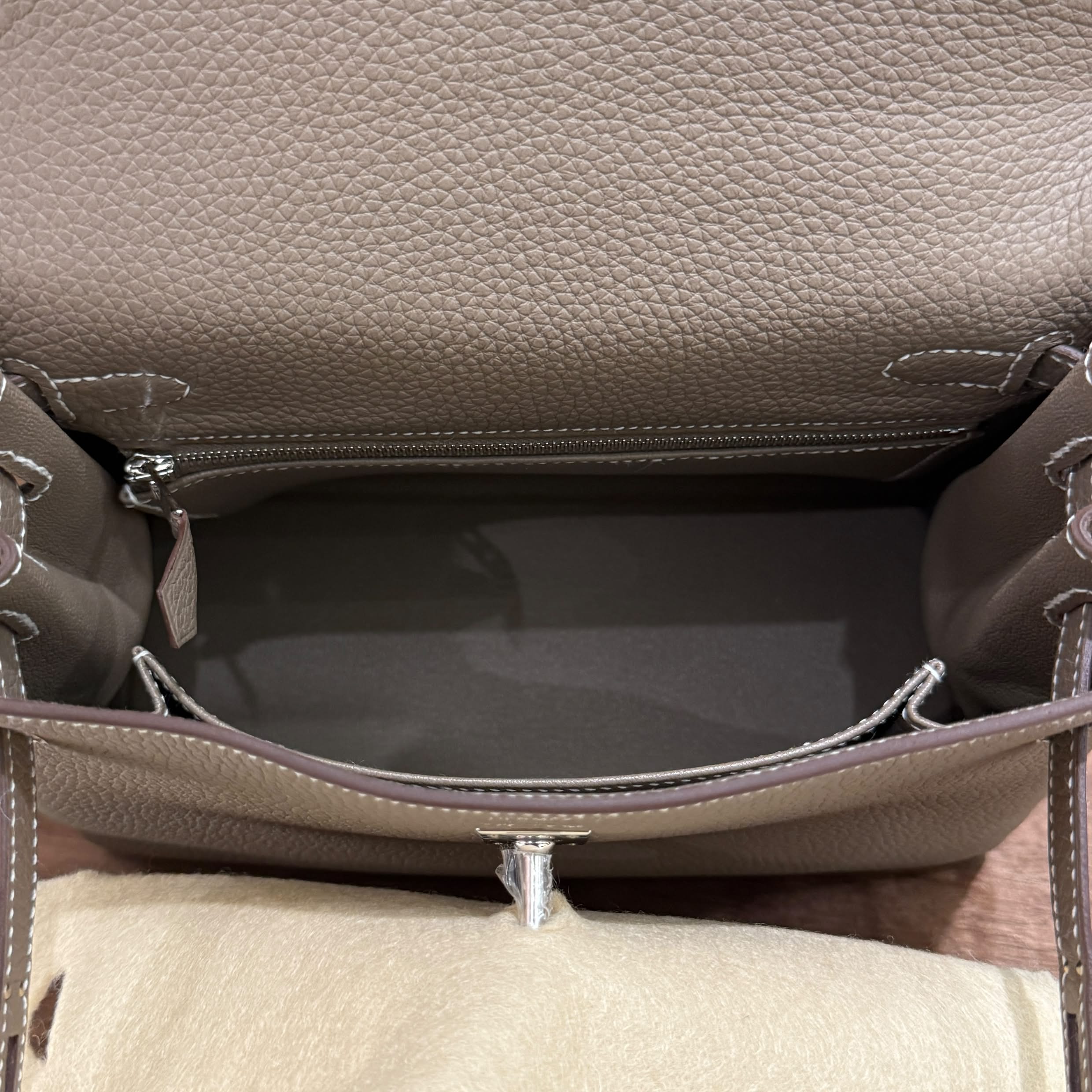 HERMES KELLY 25 Hand Bag "Etoupe"G刻印 エルメス ケリー25 ハンドバッグ "エトゥープ" G刻印