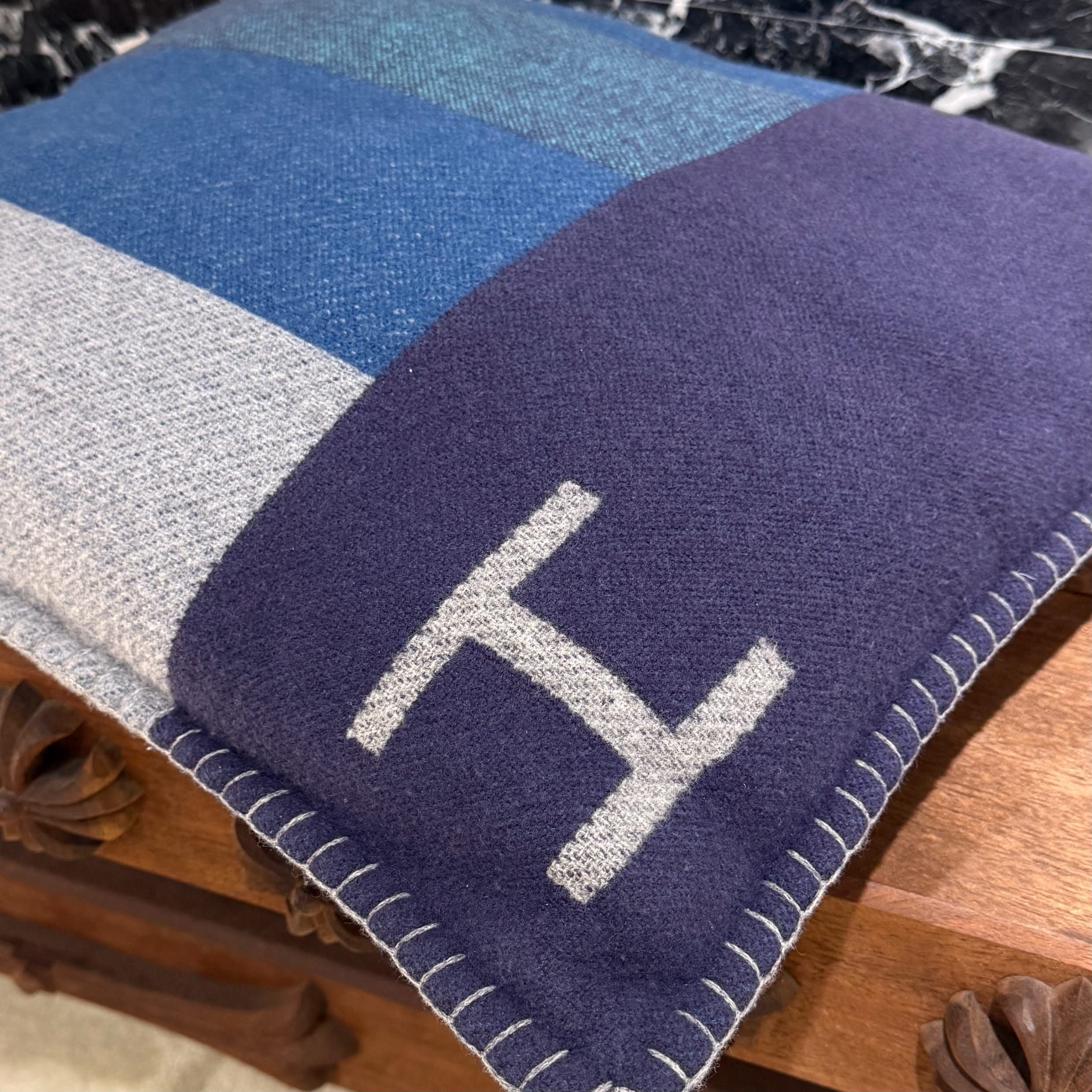 HERMES 2025SS Casaque Rayee Horizontale エルメス カサク・レイエ・ホリゾンターレ クッション