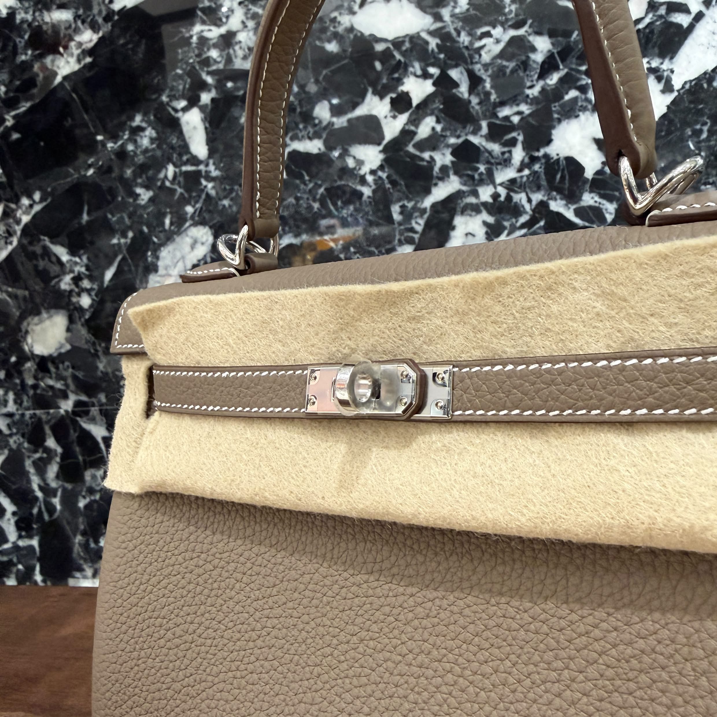 HERMES KELLY 25 Hand Bag "Etoupe"G刻印 エルメス ケリー25 ハンドバッグ "エトゥープ" G刻印