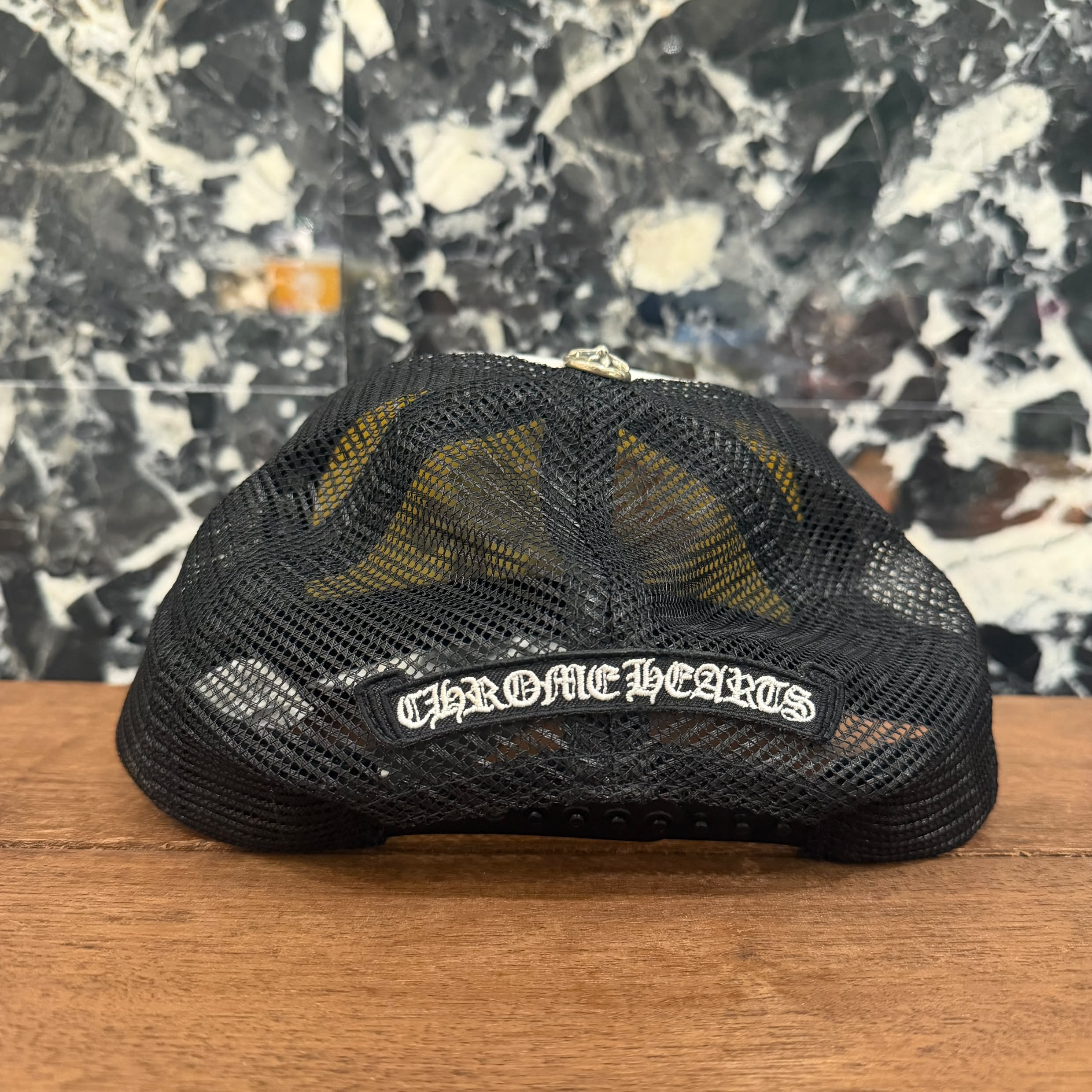 CHROME HEARTS Tricolor Triple Cross Patch Trucker Cap ONE SIZE (51-61) クロムハーツ トリコロール トリプルクロスパッチ トラッカーキャップ ONE SIZE (51-61)