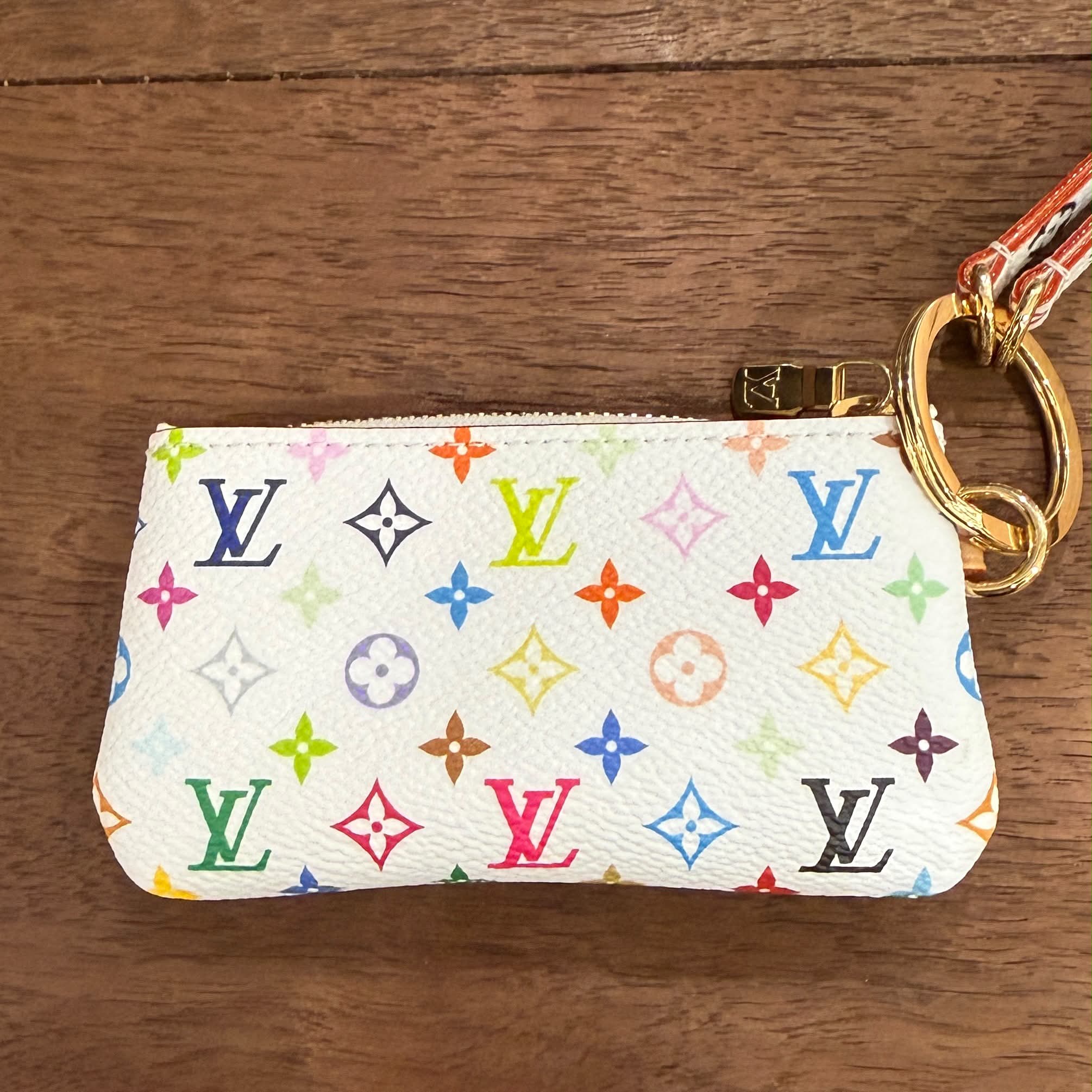 LOUIS VUITTON × Takashi Murakami 2025SS Multicolor Monogram Phone Pouch M14099 ルイヴィトン×村上隆 マルチカラー モノグラム フォンポーチ