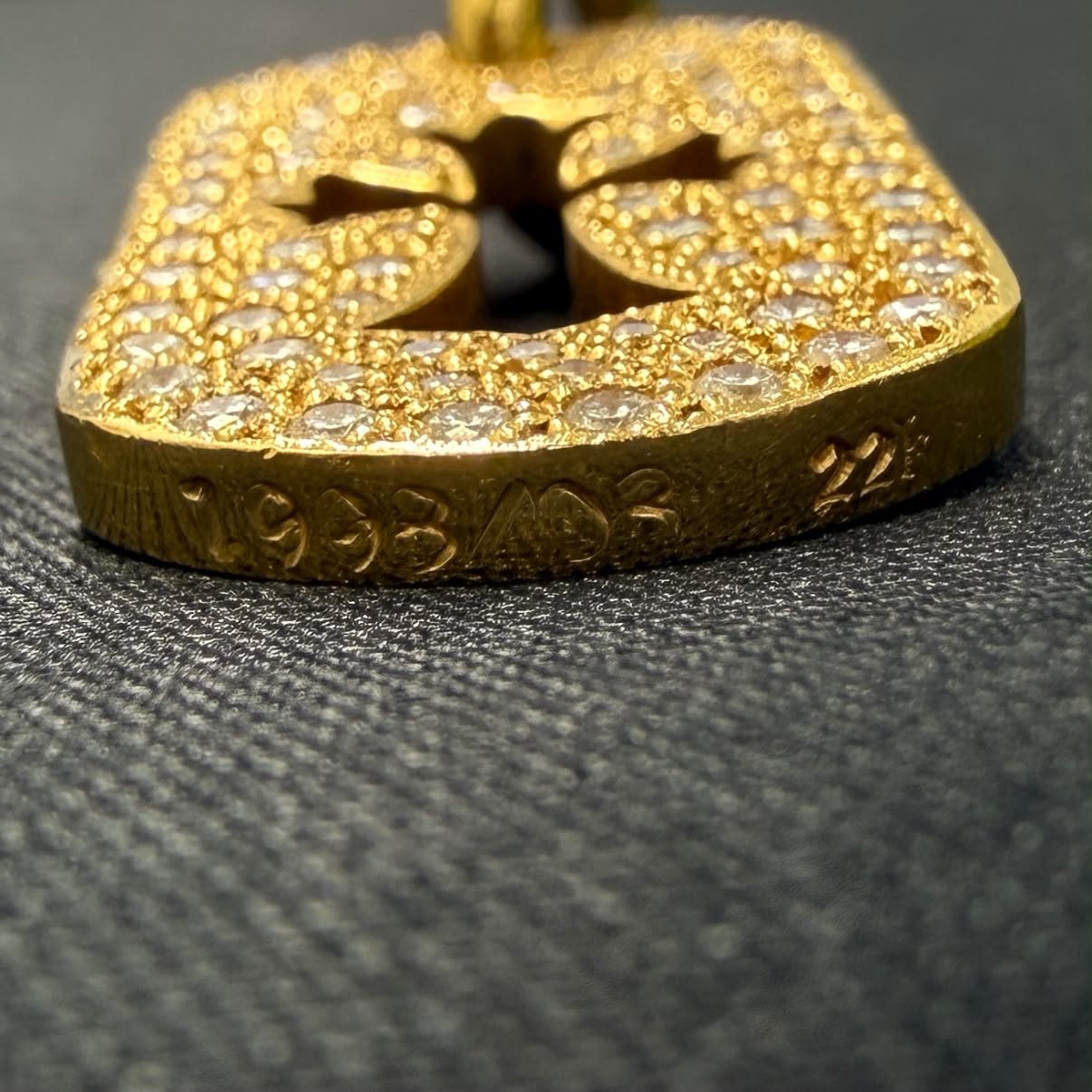 CHROME HEARTS 22K Small Cut Out Cross Dock Tag Pendant Charm Pave Diamond クロムハーツ 22K スモール カットアウトクロス ドッグタグ ペンダントチャーム パヴェダイヤモンド