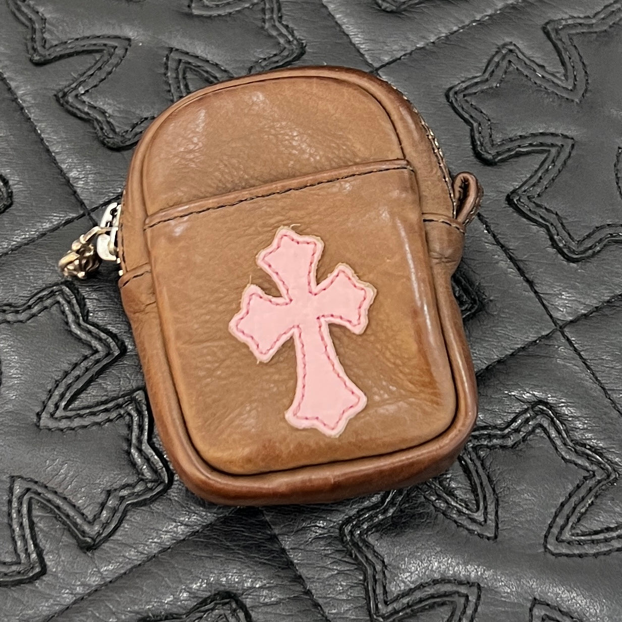 CHROME HEARTS Cross Leather Patch Wrist Bag クロムハーツ クロスレザーパッチ リストバンドバッグ