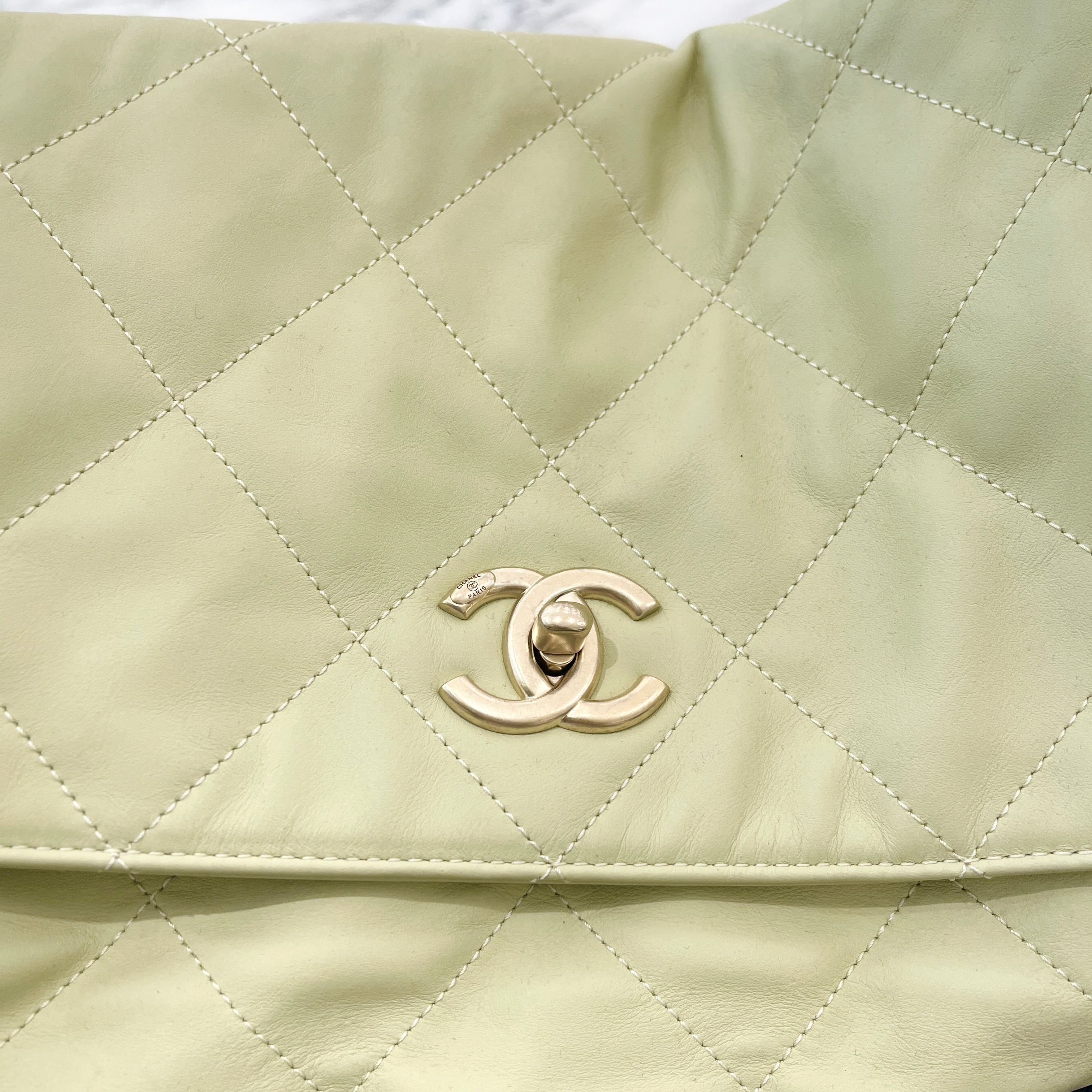 CHANEL 2024 Cruise Matelasse Maxi Hobo Bag AS4617 B14999 NS835 シャネル 2024クルーズ マトラッセ マキシ ホーボーバッグ