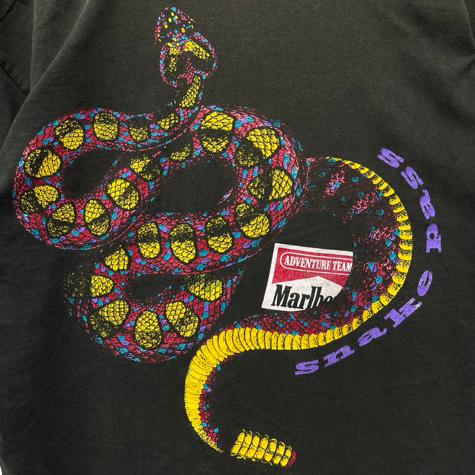 Vintage 90's Marlboro Snake Pass Pocket S/S Tee Size XL – MEMENTOS