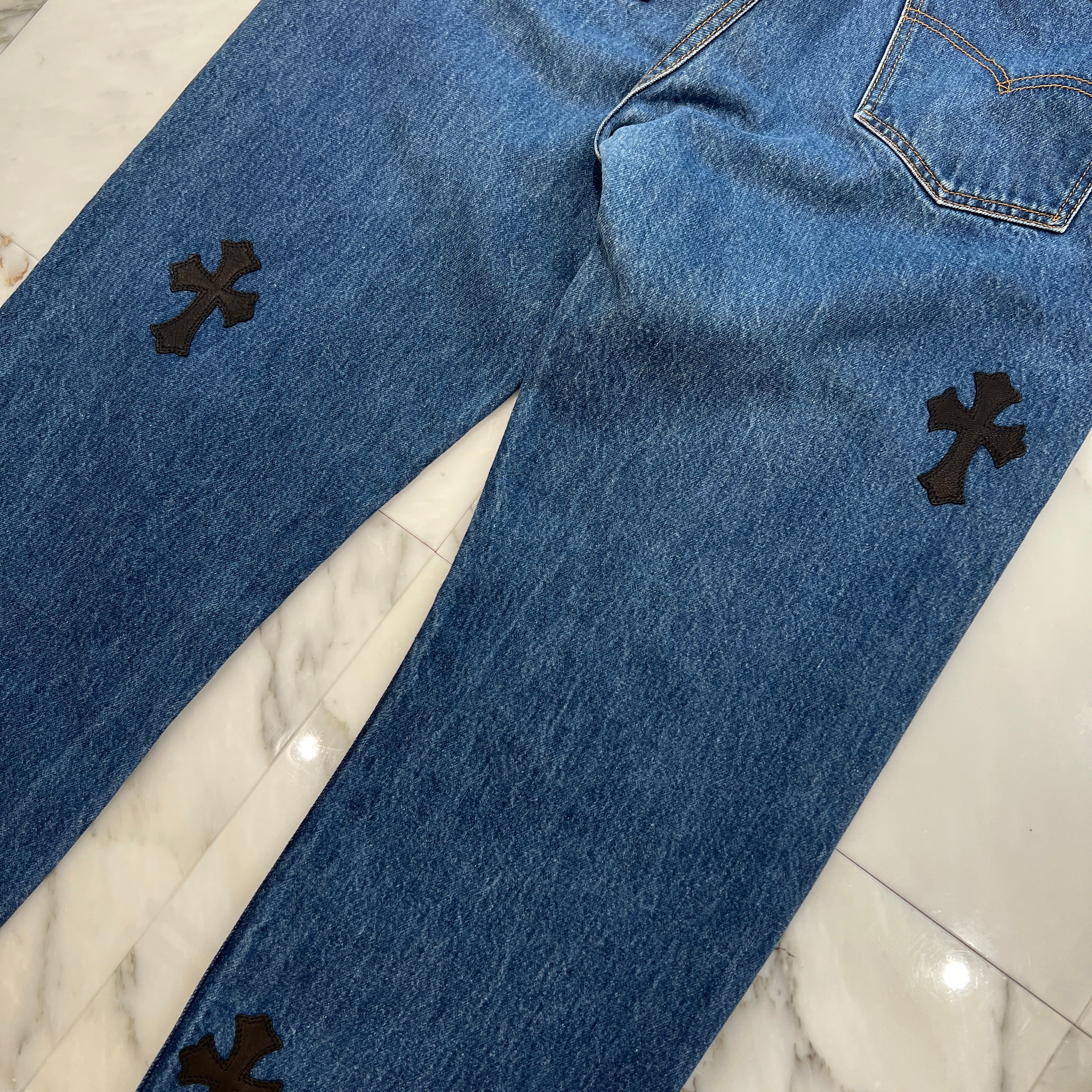 CHROME HEARTS × Levi's 505 VNTG Cemetery Leather Cross Patch Denim