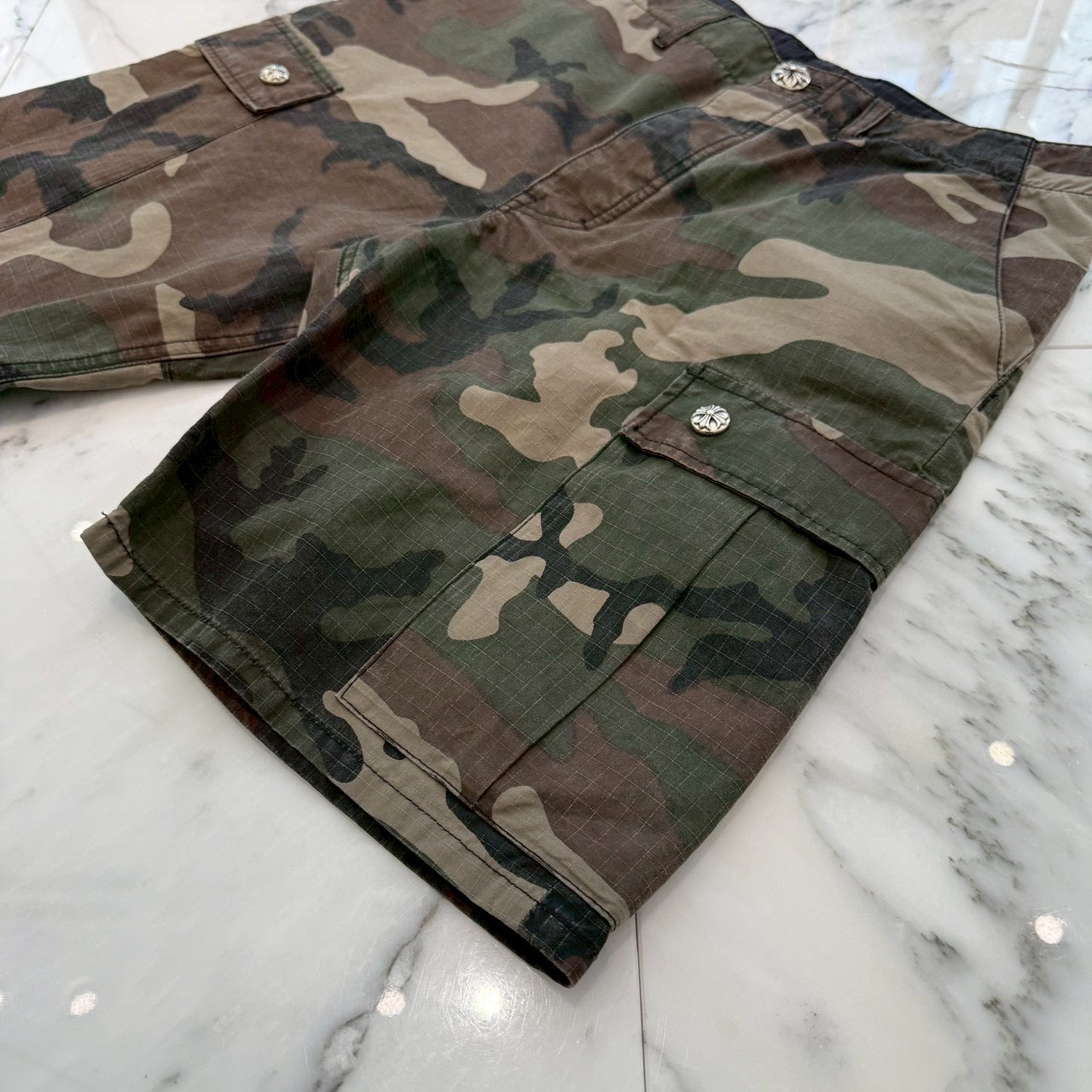 CHROME HEARTS Cross Ball Button Camo Cargo Half Pants Size 33 クロムハーツ クロスボールボタン カモ ハーフパンツ サイズ33