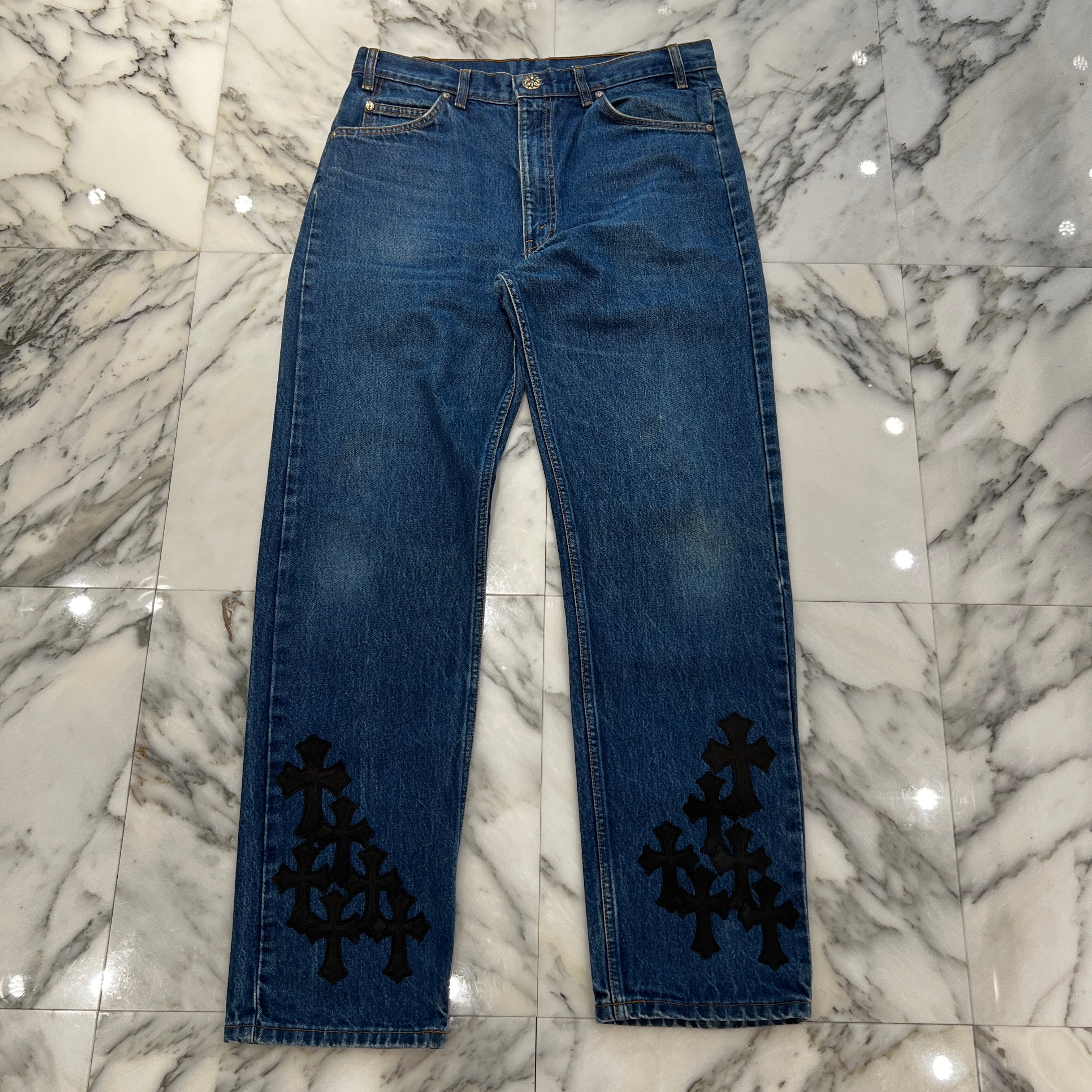 CHROME HEARTS × Levi's 505 VNTG Cemetery Leather Cross Patch Denim