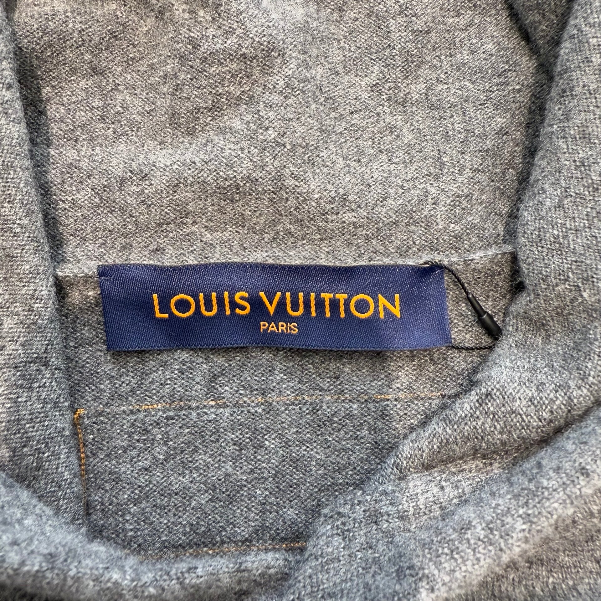 LOUIS VUITTON 2022SS LV Logo Cashmere Knit Pullover Hoodie 1A9VU8 Size M ルイヴィトン LVロゴカシミアニット プルオーバーフーディー サイズM
