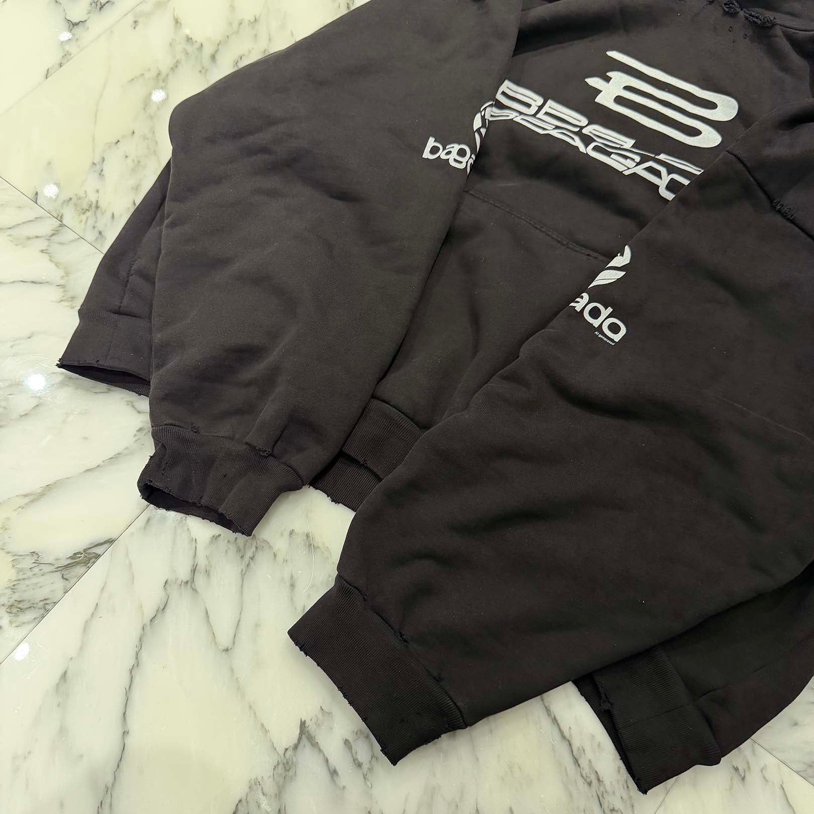 BALENCIAGA 2024SS AI GENERATED Medium Fit Pullover Hoodie 767877 TQVF9 Size XL バレンシアガ AI ジェネレイト ミディアムフィット プルオーバーフーディ サイズXL